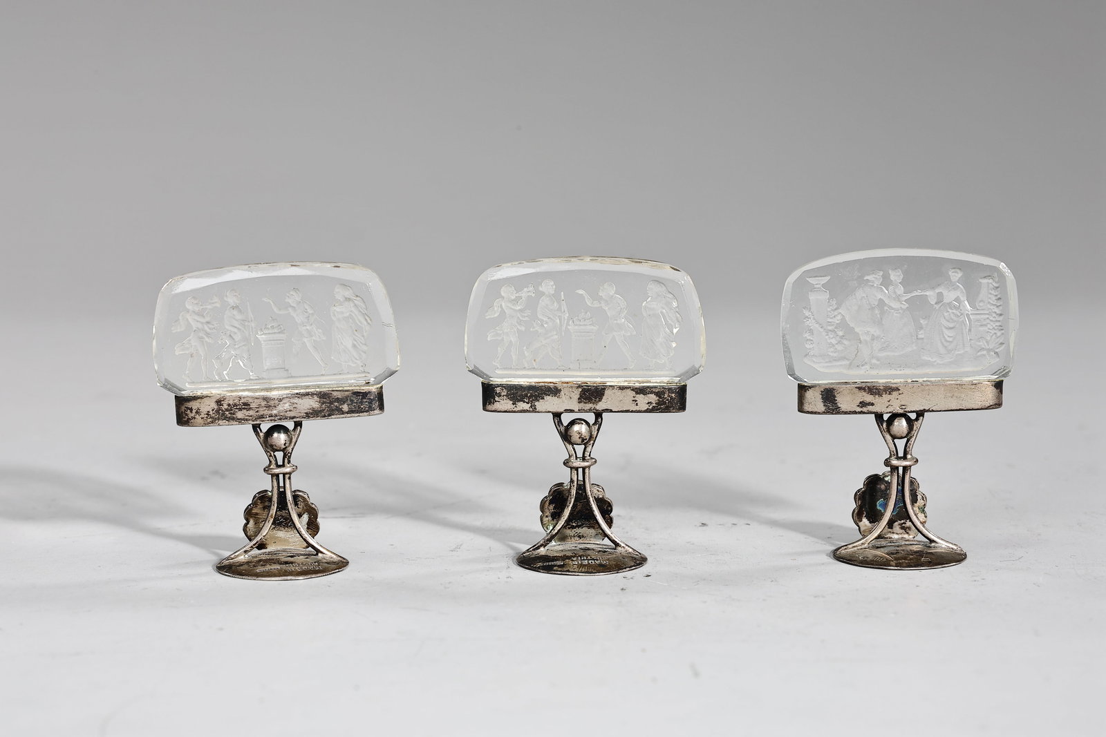 3pcs Crystal Intaglio Place Card Dining Table Holders Austria: 3pcs Crystal Intaglio Place Card Dining Table Holders Austria (4 x 5 x 2 cm each)