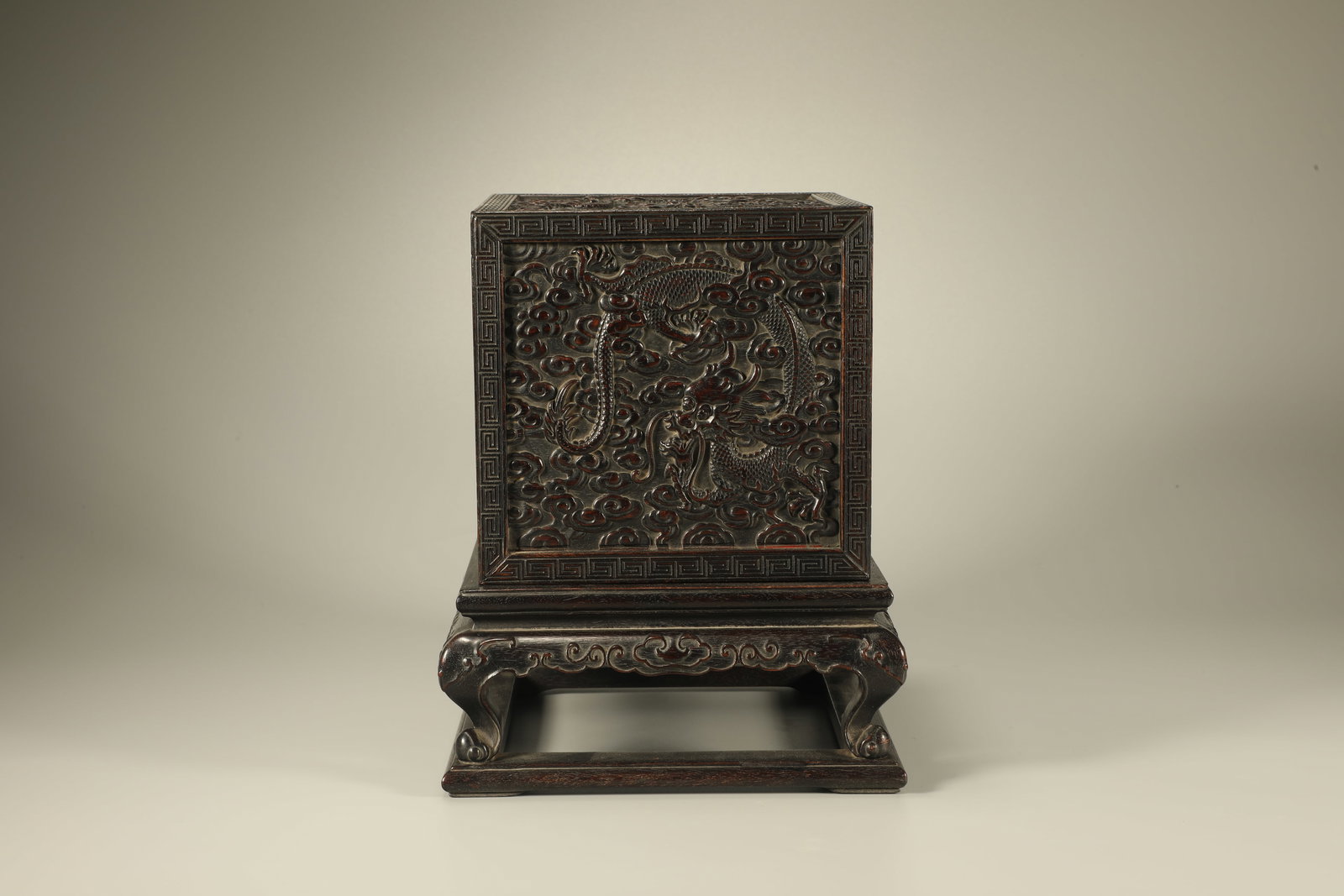 Red Sandalwood Carved Dragon Pattern Lid Box: Red Sandalwood Carved Dragon Pattern Lid Box (21 x 17 x 17cm)