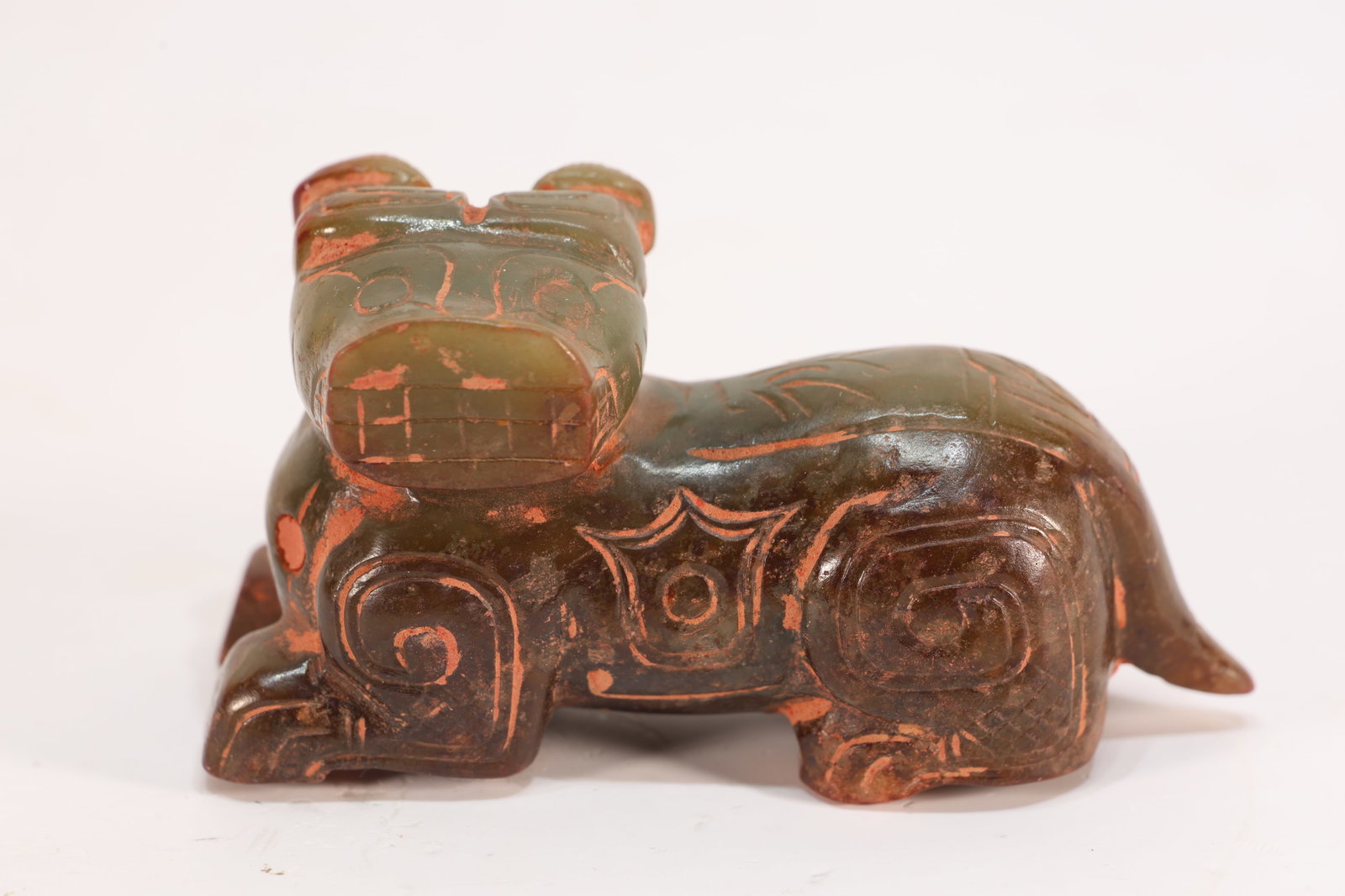 Jade Carved Beast Face Pattern Beast Shape Ornament: Jade Carved Beast Face Pattern Beast Shape Ornament (8 x 4 x 3cm)