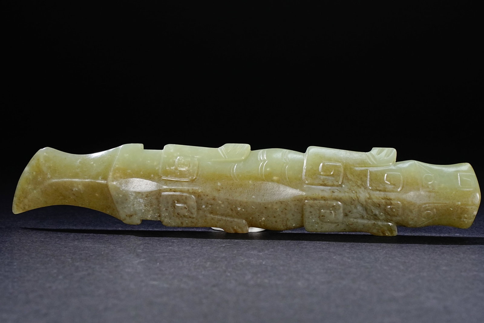 Jade Carved Beast Face Pattern Ornament: Jade Carved Beast Face Pattern Ornament (12.5 x 2.3 x 1.1cm)