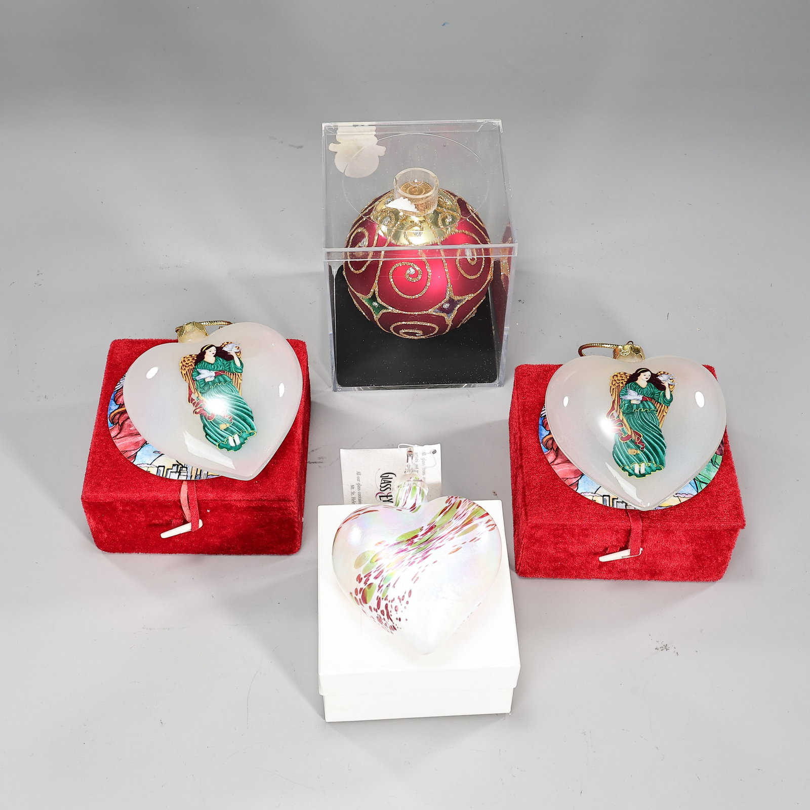 Collection Of Decorative Glass Christmas Ornaments: Collection Of Decorative Glass Christmas Ornaments (About 11 x 8.5 x 4.5 cm more or less without box)