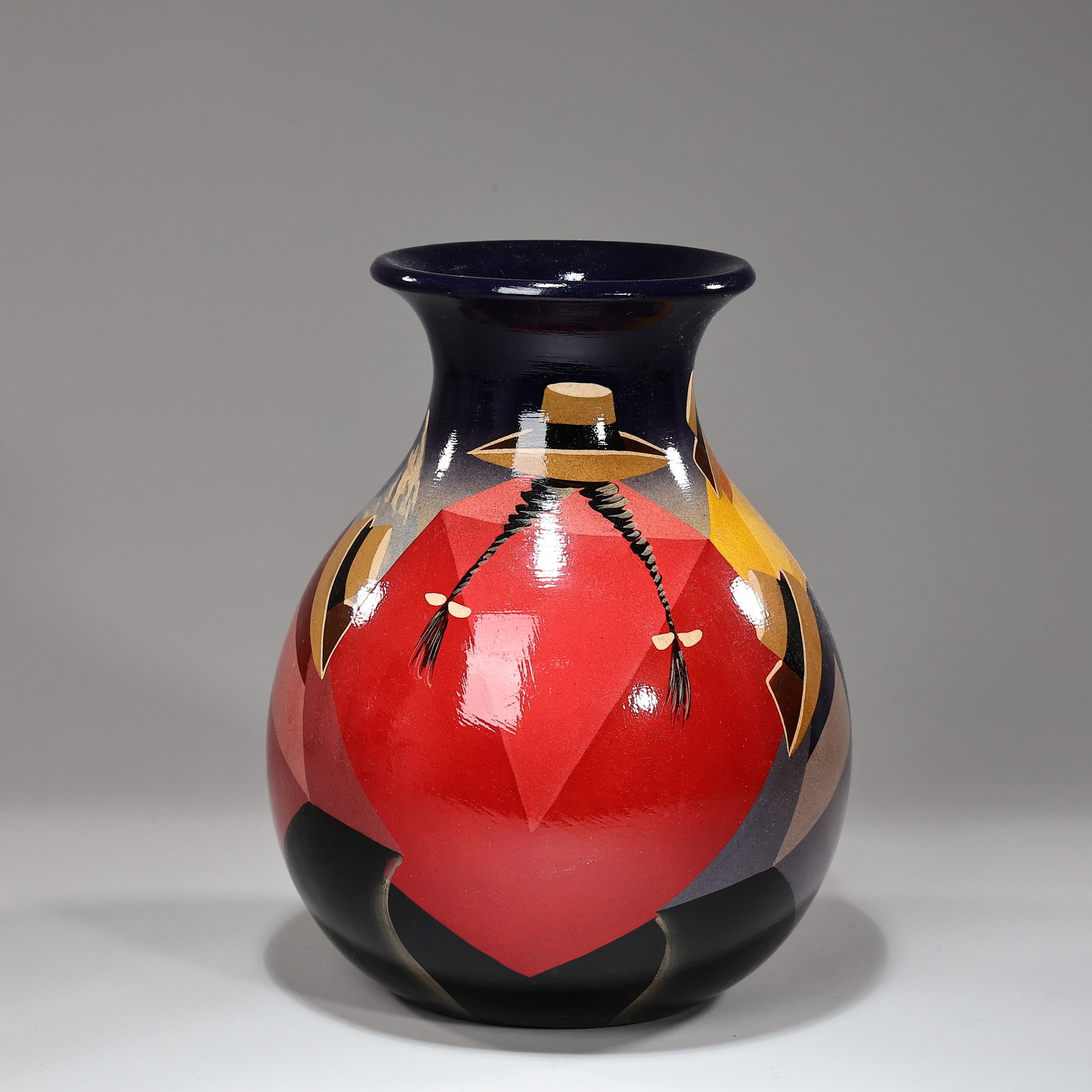 Mexico Hand Painted Folk Art Vase: Mexico Hand Painted Folk Art Vase (25 x 17 cm)