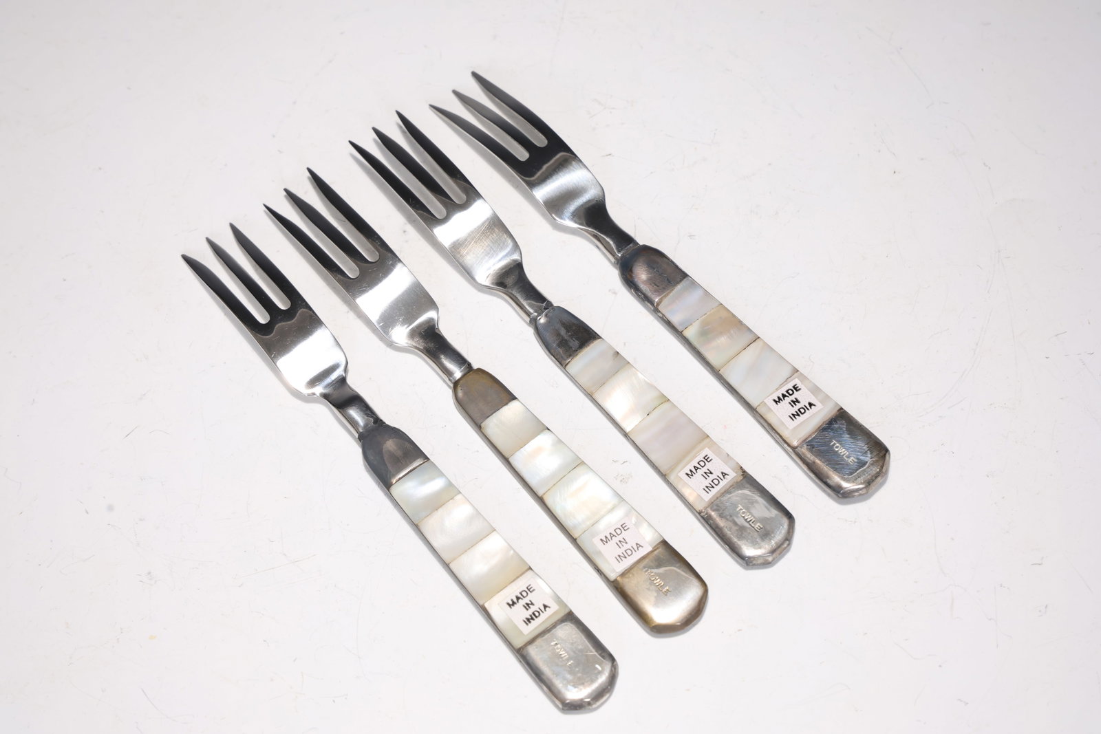 Towle Mother Of Pearl Flatware Set 4 Forks In Box - 3