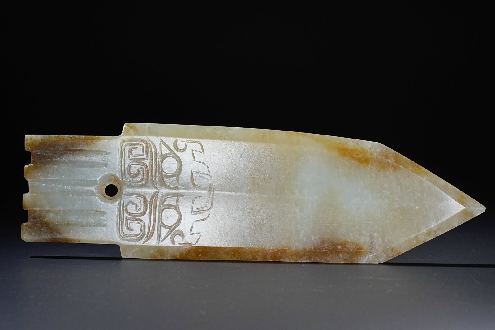 Jade Carved Beast Face Pattern Gui: Jade Carved Beast Face Pattern Gui (13.8 x 4.1 x 0.45cm)