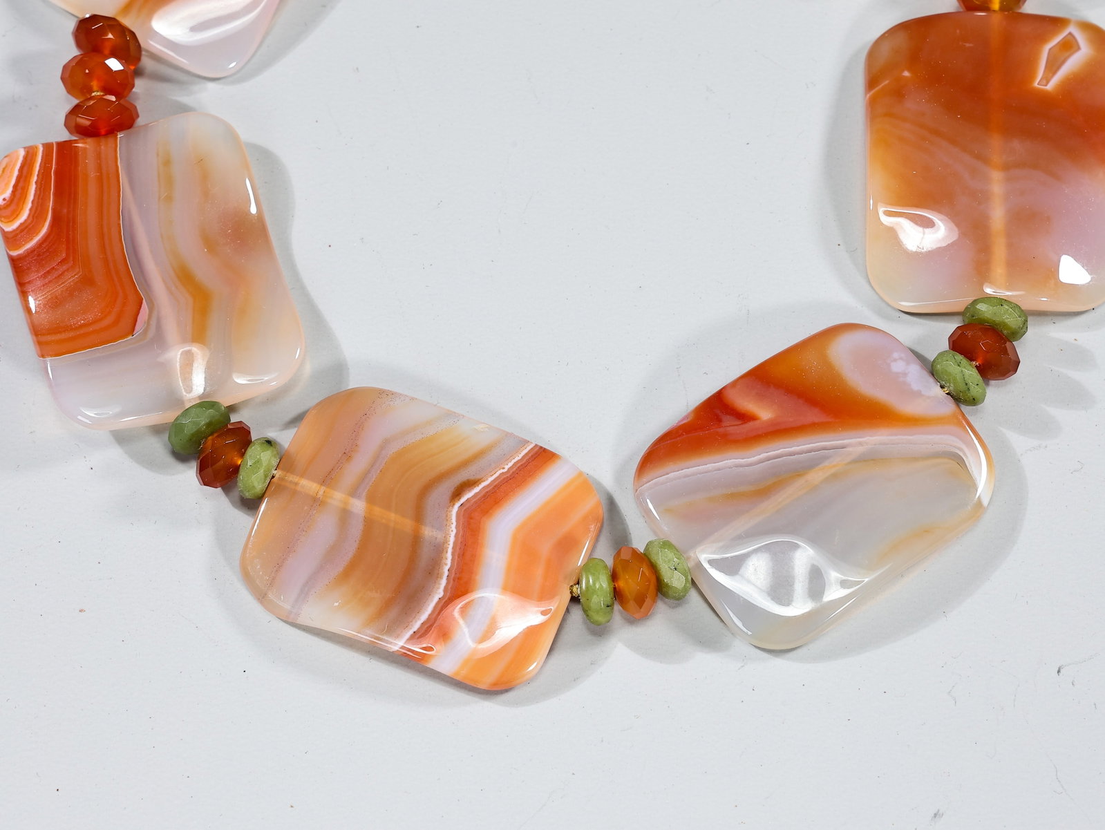 Two Chunky Agate And Amber Stones Necklaces - 4