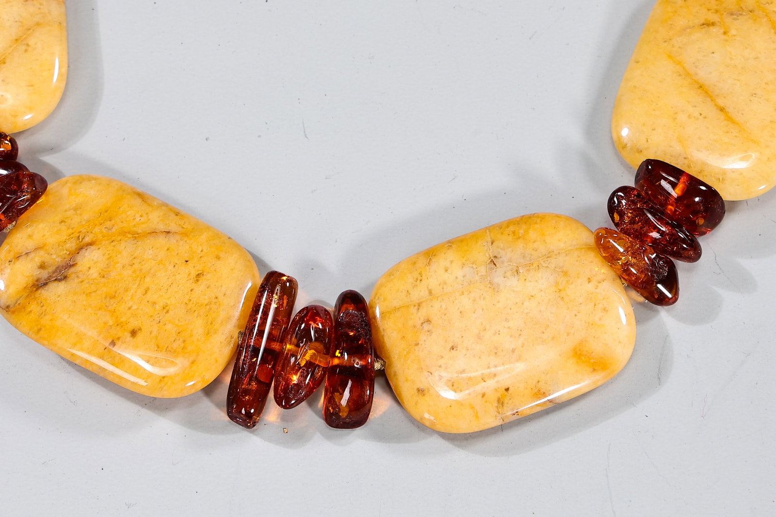 Two Chunky Agate And Amber Stones Necklaces - 6