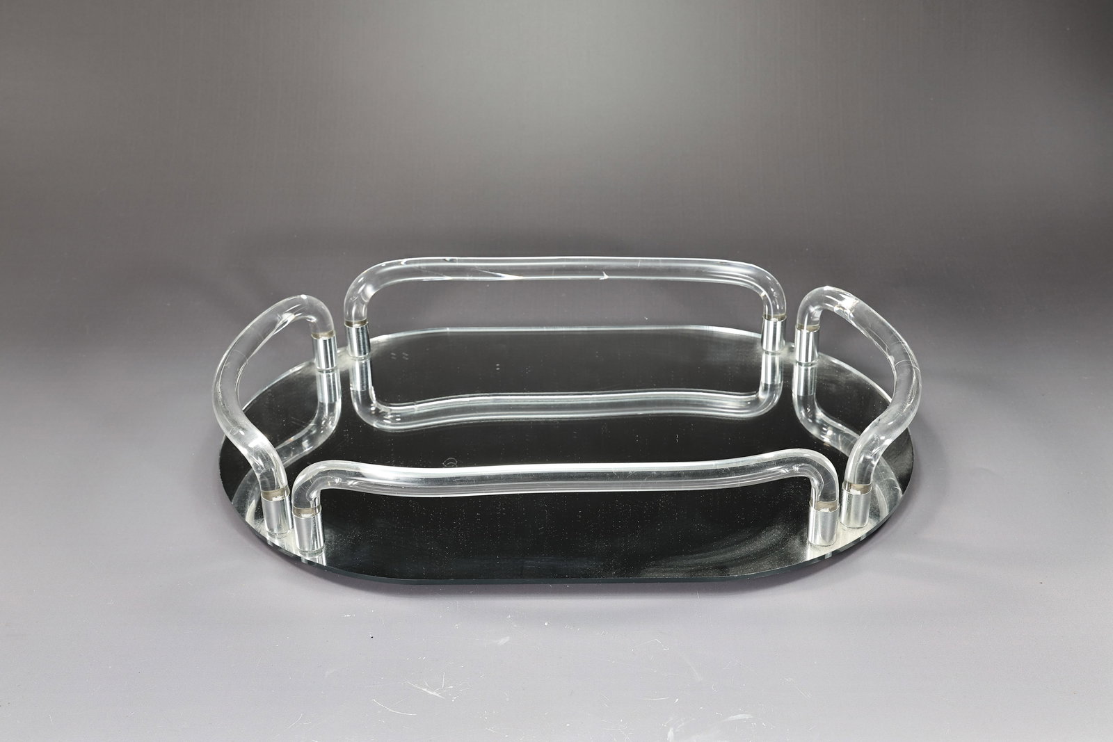 Dorothy Thorpe Mid-Century Modern Oval Lucite Mirror Tray 1970s - 2