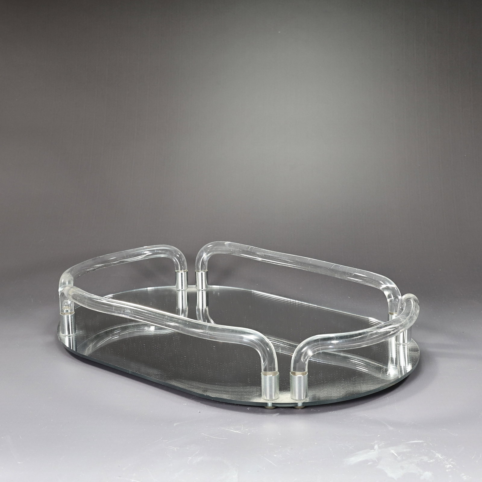 Dorothy Thorpe Mid-Century Modern Oval Lucite Mirror Tray 1970s - 3