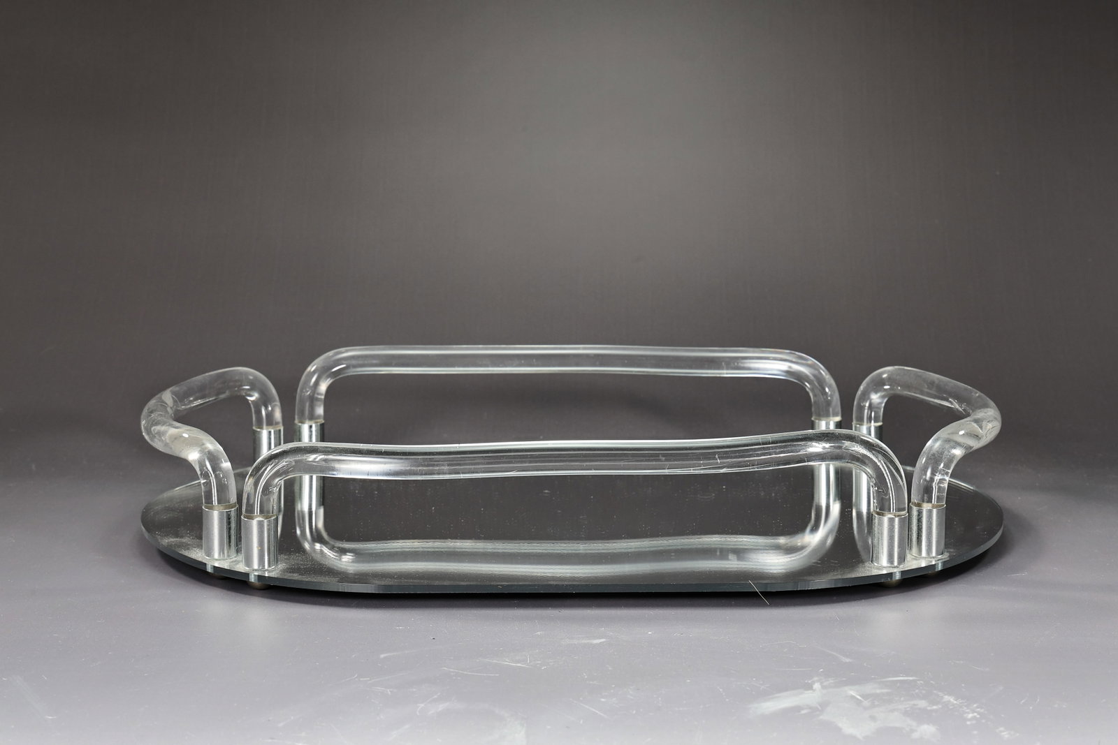 Dorothy Thorpe Mid-Century Modern Oval Lucite Mirror Tray 1970s - 6