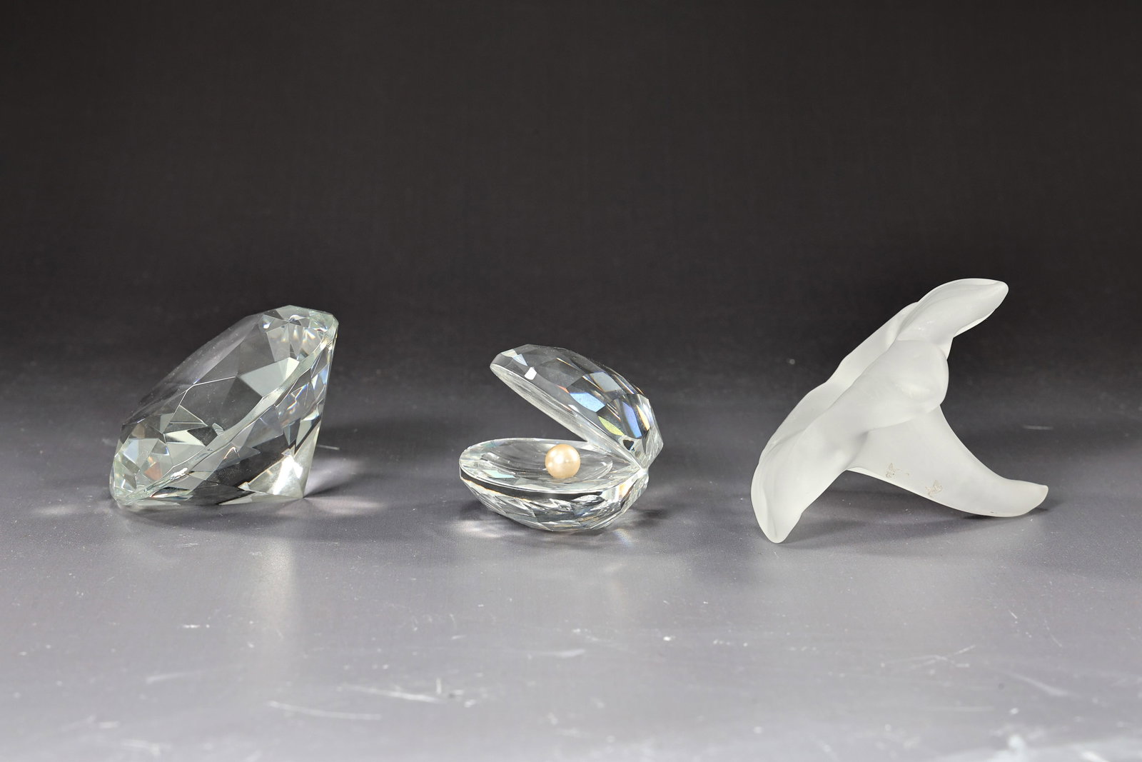 Swarovski Crystal Shell With Pearl, Frosted Glass Lily, Crystal Diamond - 3