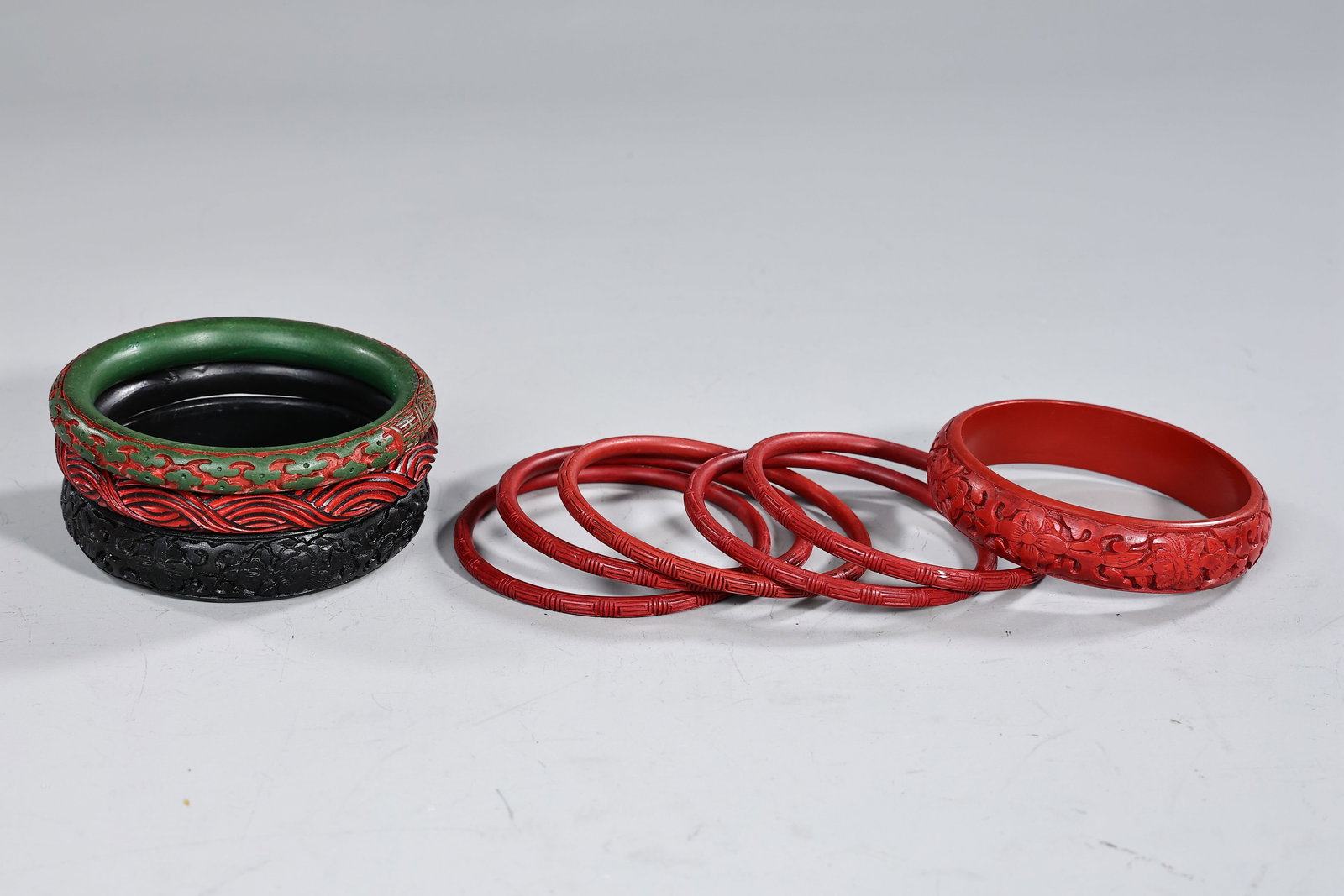 Vintage Chinese Cinnabar And Stylish Bakelite Plastic Bangle Bracelets - 3