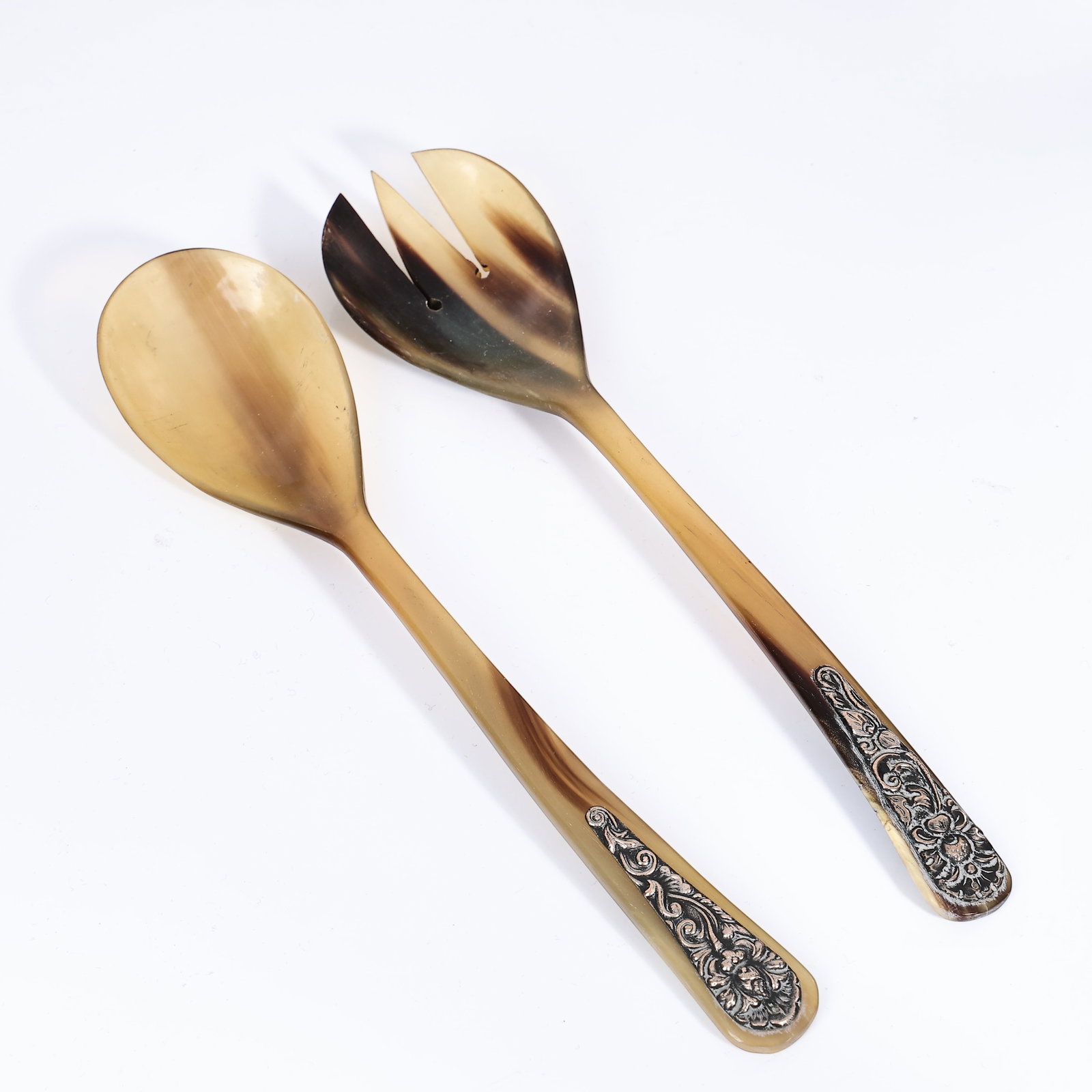 Pair Of Horn Serving Spoon And Fork With Sterling Silver Detail - 4