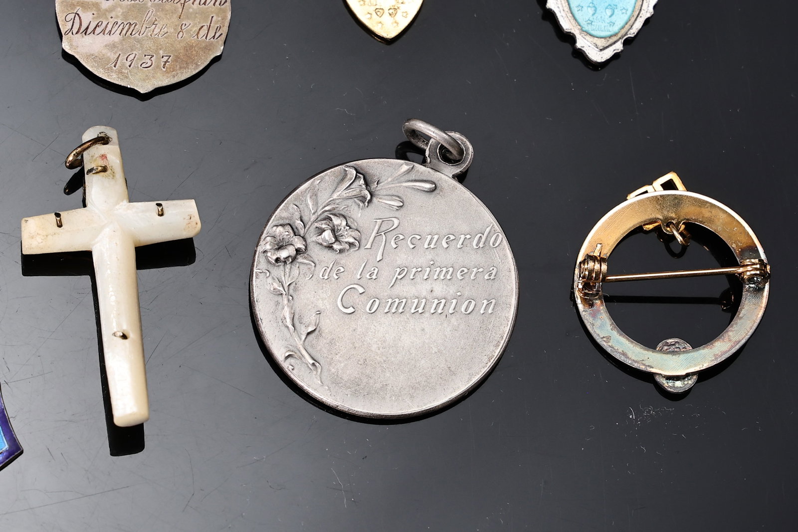 Vintage Religious Medals Pendants And Necklace Catholic Saints, Virgin Mary, Jesus, Cross - 6