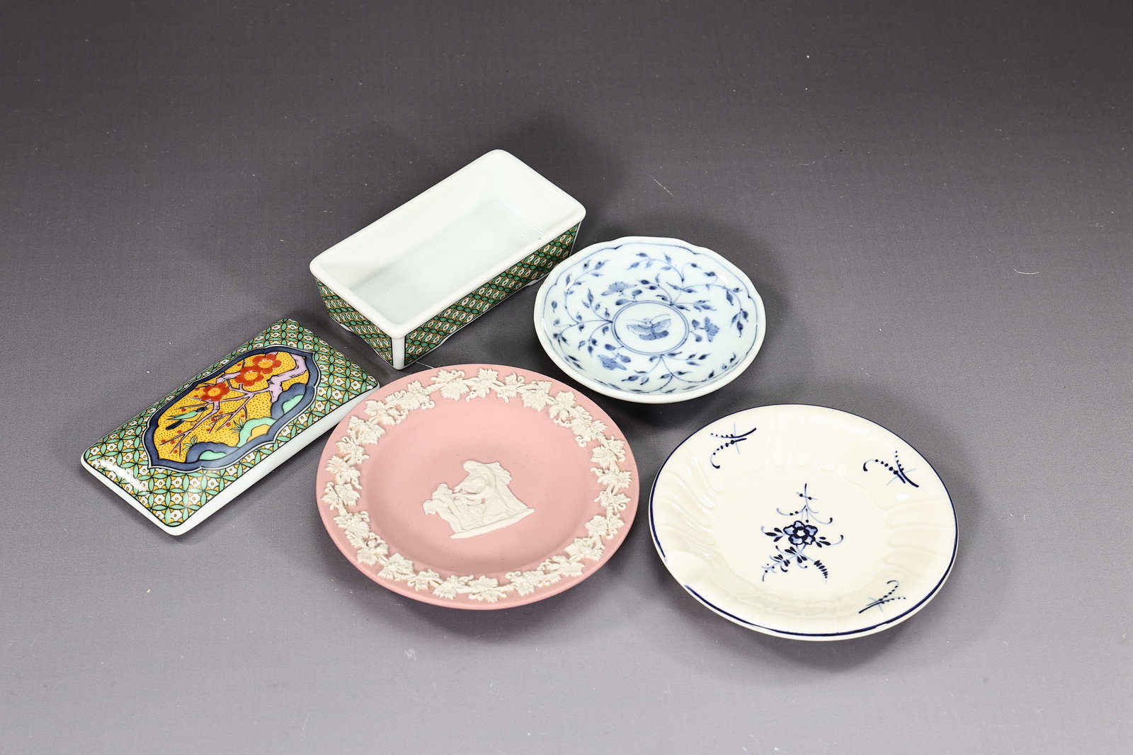 Four Porcelain Vanity Plates Trinket, Wedgewood, Villeroy & Boch, Japanese Match Box - 4