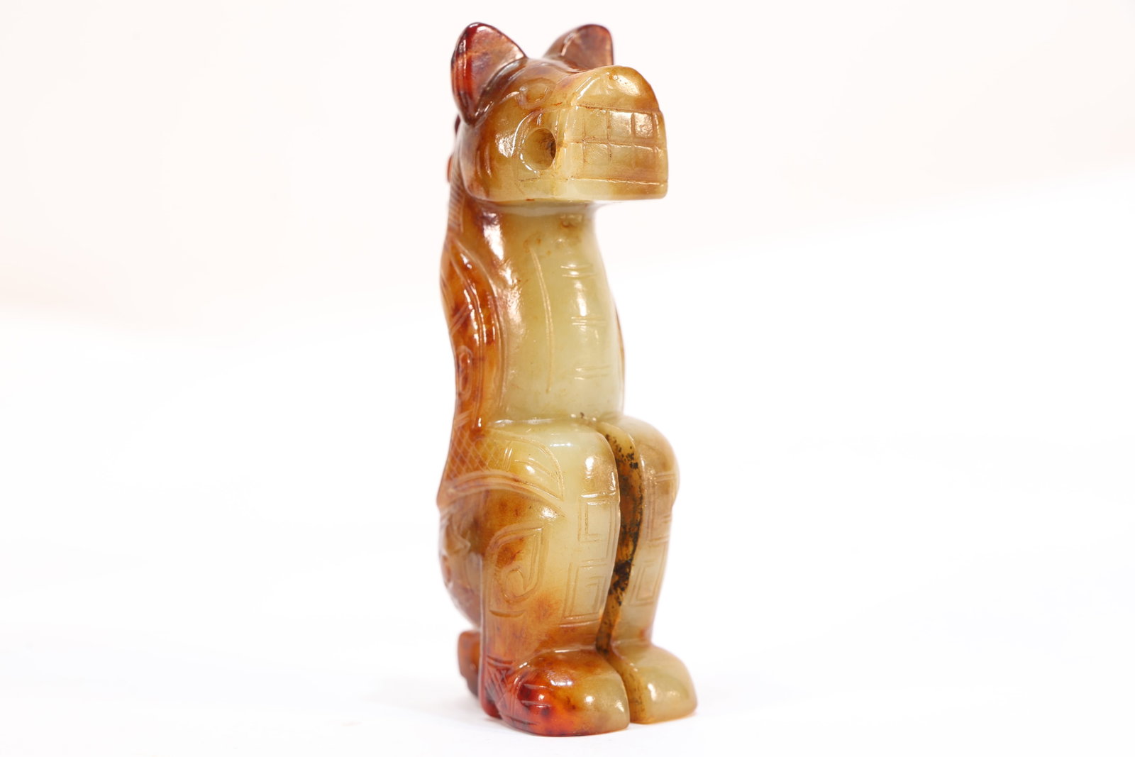 Jade Carved Beast Face Pattern Beast Shape Ornament: Jade Carved Beast Face Pattern Beast Shape Ornament (8.5 x 3.5 x 2.5cm)