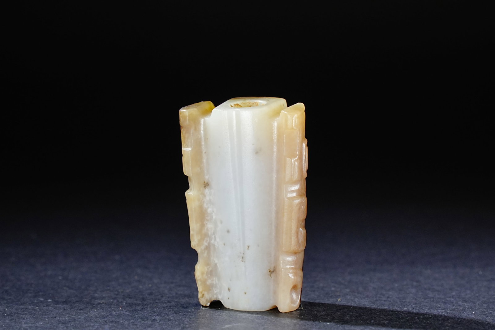 Jade Carved Beast Face Pattern Ornament - 2