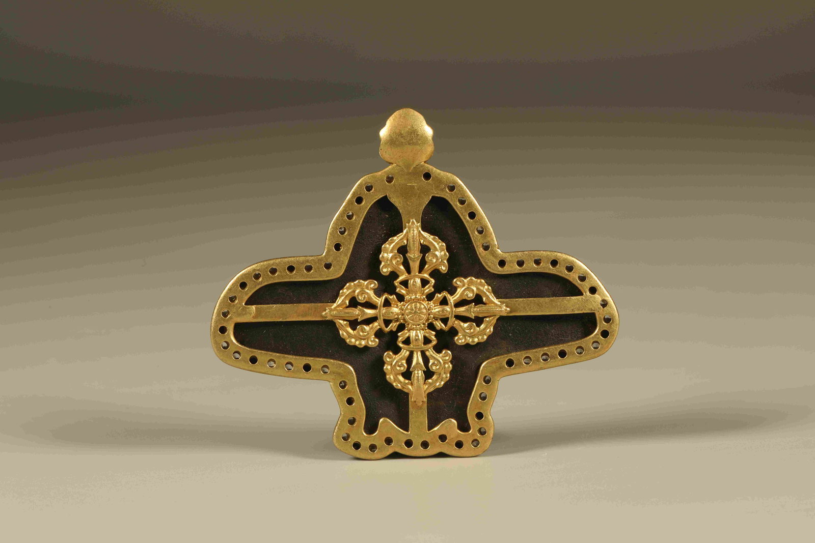 Tibetan Iron Carved Garuda Pattern Pendant - 5