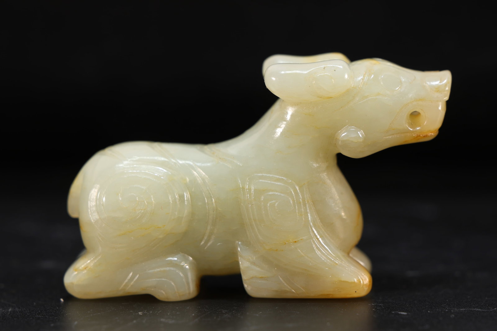 Jade Carved Beast Face Pattern Beast Shape Ornament: Jade Carved Beast Face Pattern Beast Shape Ornament (6.5 x 2.5 x 4cm)
