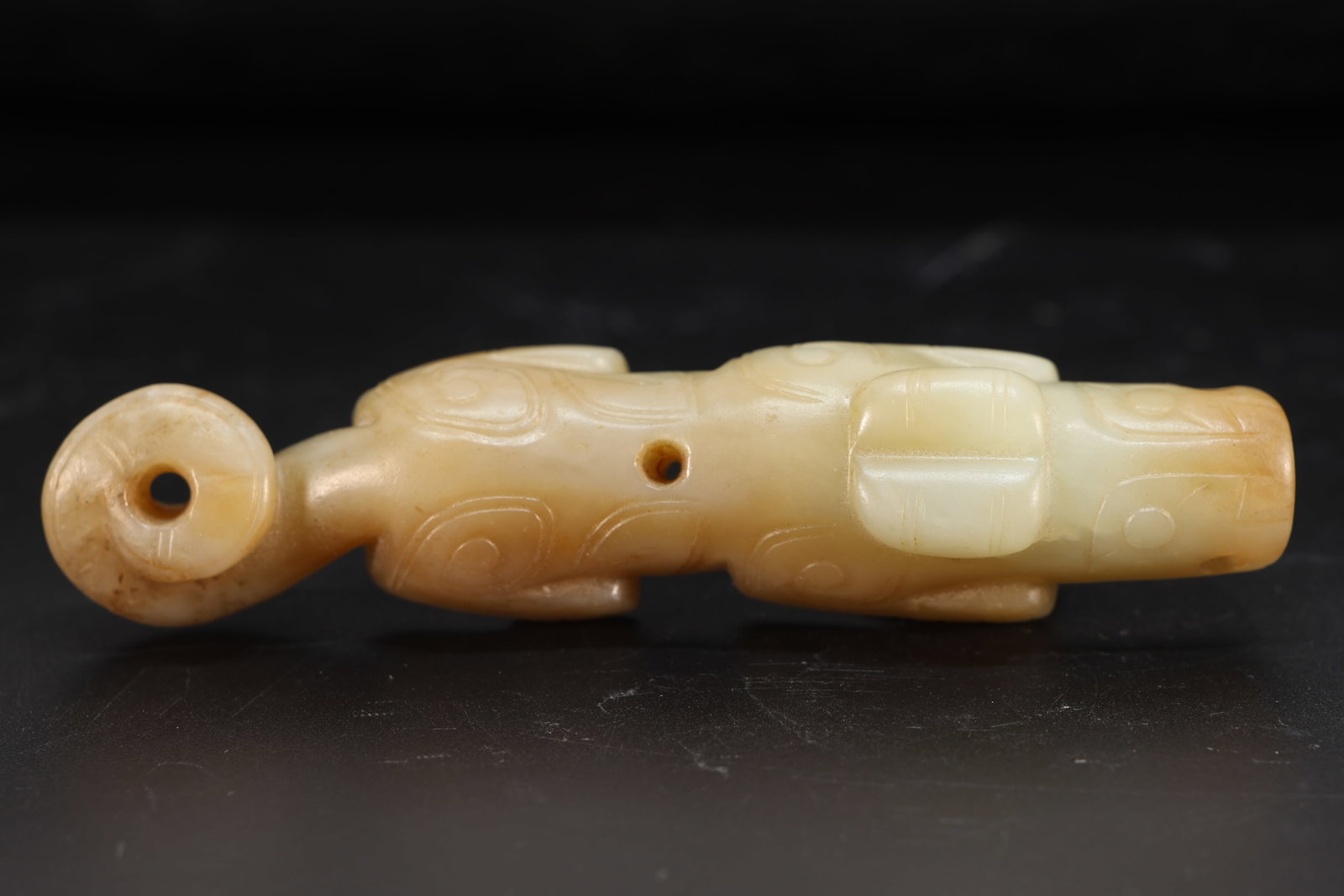 Jade Carved Beast Face Pattern Tiger Shape Ornament: Jade Carved Beast Face Pattern Tiger Shape Ornament (11 x 2.5 x 2cm)