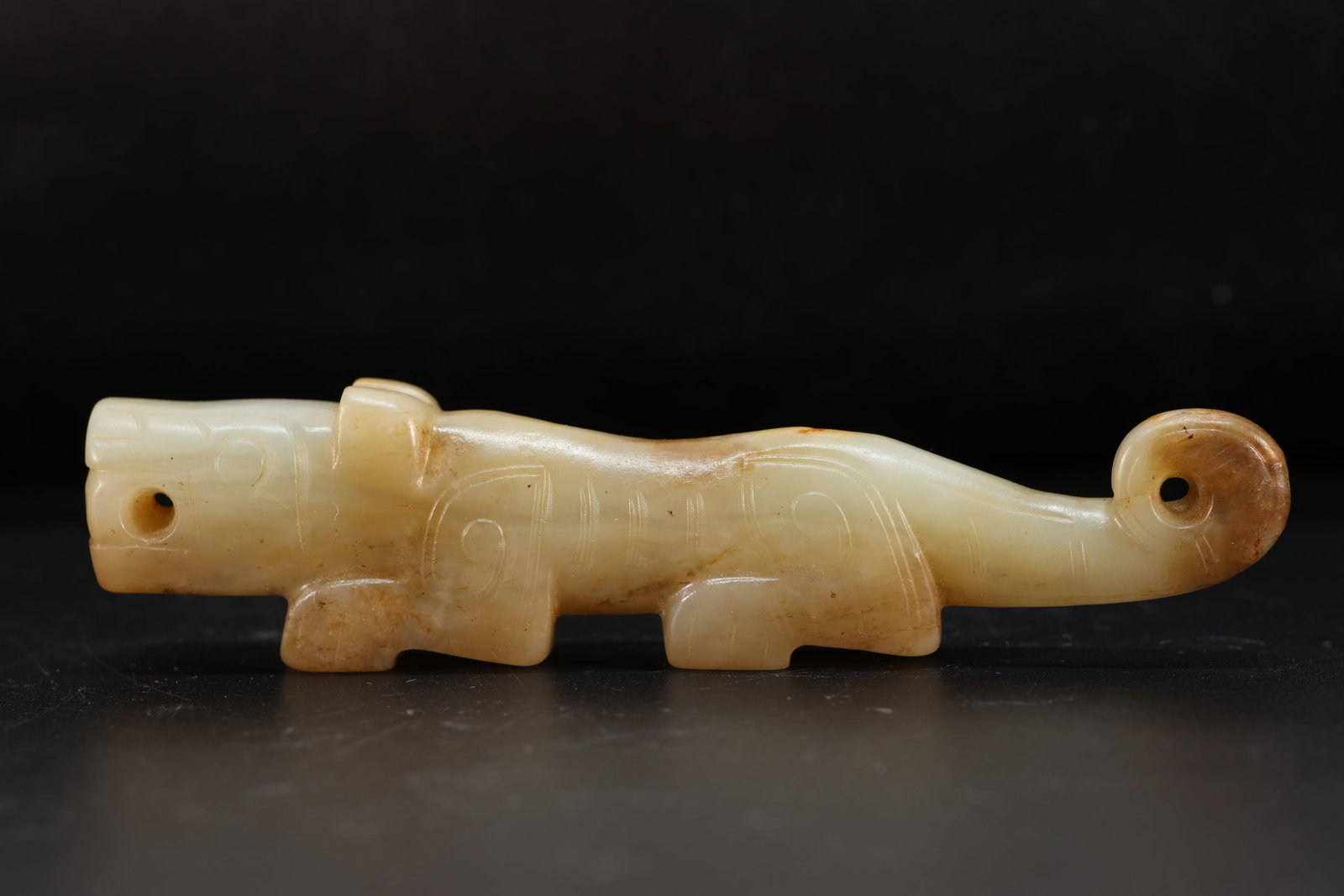 Jade Carved Beast Face Pattern Tiger Shape Ornament: Jade Carved Beast Face Pattern Tiger Shape Ornament (11 x 2.7 x 3cm)