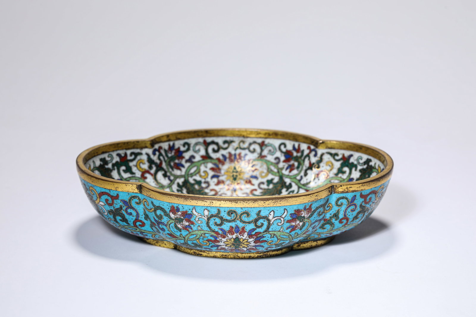 A CLOISONNé ENAMEL ‘FLORAL’ DISH (1 of 6)