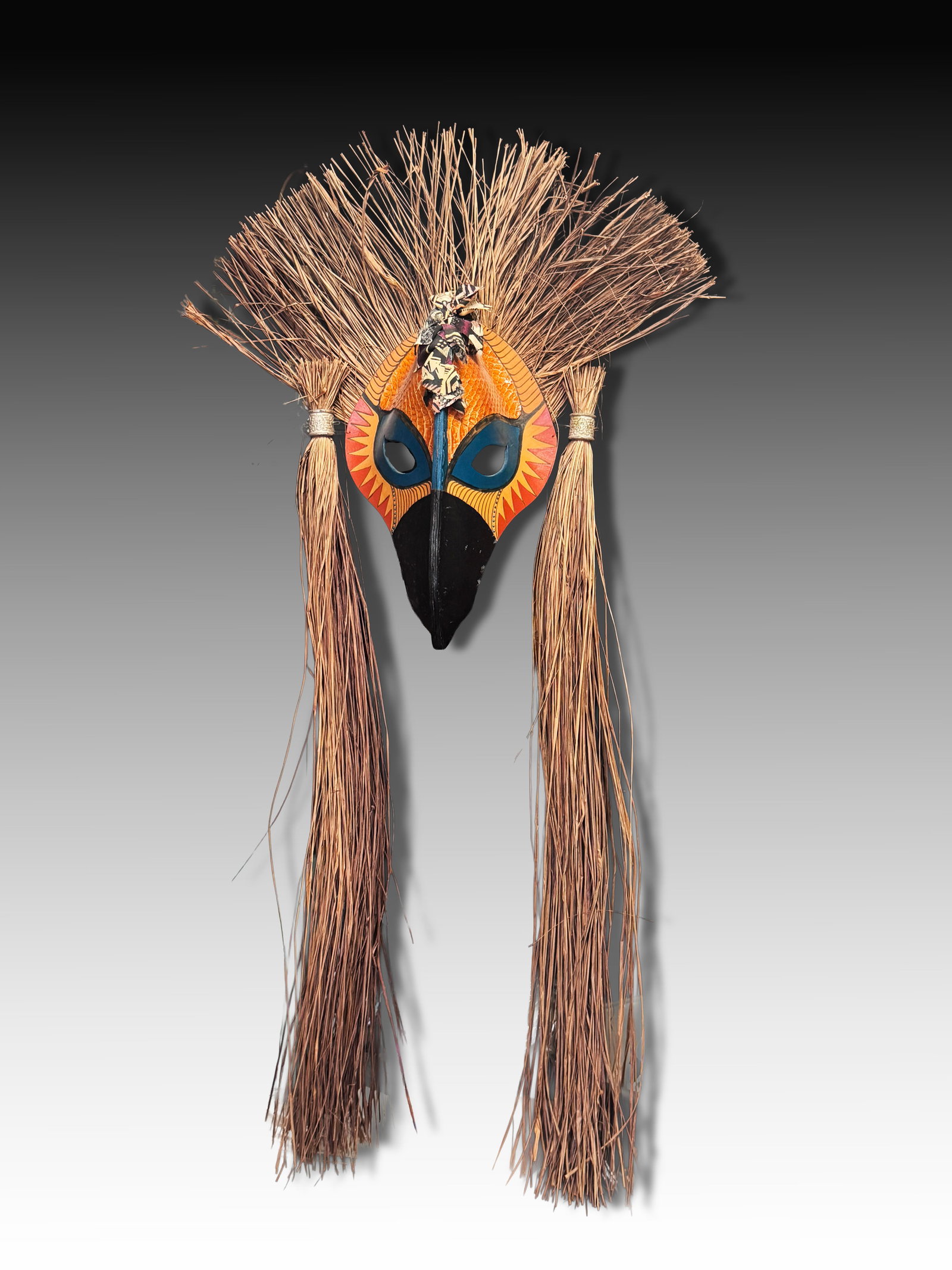 Zeke & Marty Leather Art Mask "Bird Of Paradies"Totem Raven: Zeke & Marty Leather Art Mask "Bird Of Paradies"Totem Raven (90 x 50 x 20 cm)