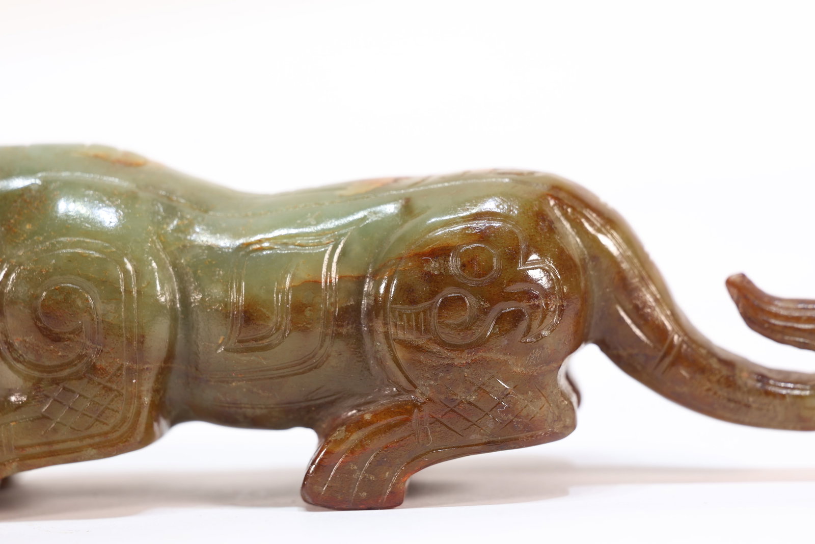 Jade Carved Beast Face Pattern Tiger Shape Ornament - 3
