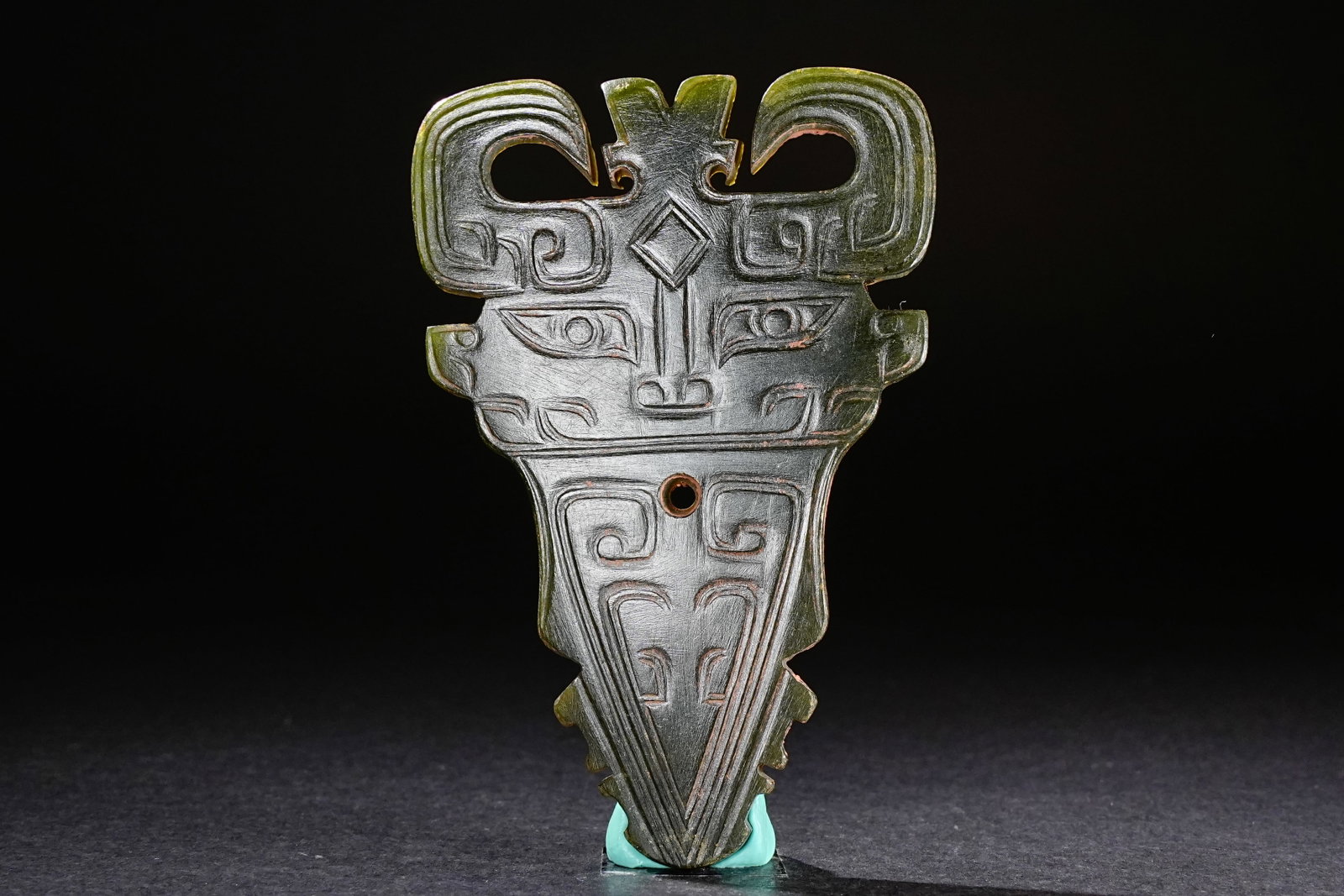 Jade Carved Beast Face Pattern Bi: Jade Carved Beast Face Pattern Bi (7.6 x 5 x 0.4cm)