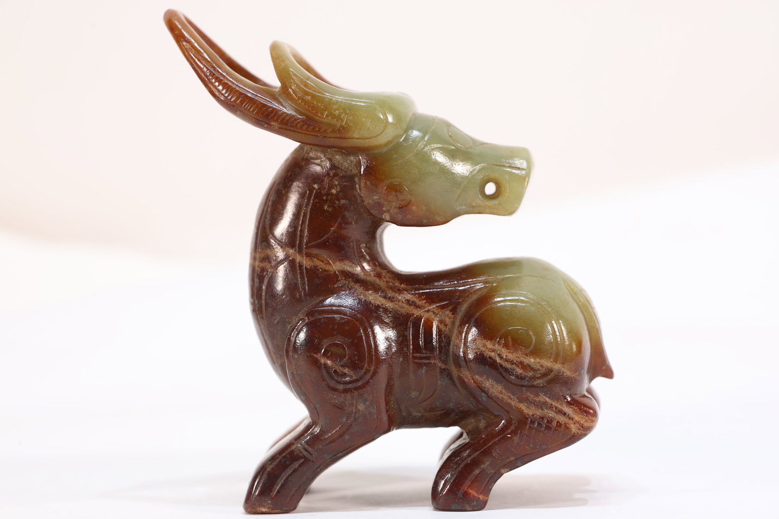 Jade Carved Beast Face Pattern Deer Shape Ornament - 2