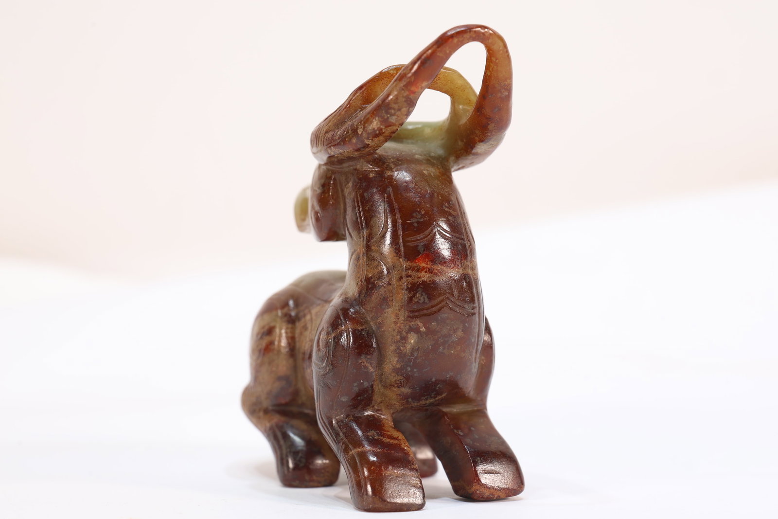 Jade Carved Beast Face Pattern Deer Shape Ornament - 3