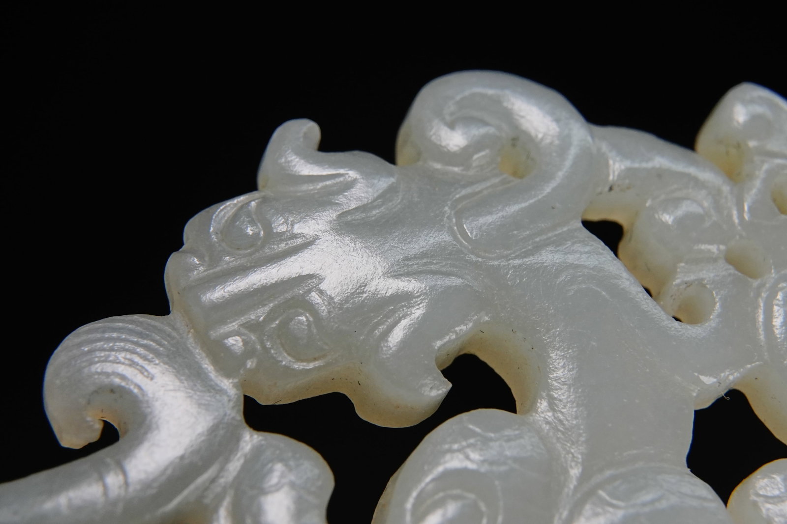 Jade Carved Dragon and Phoenix Pattern Chicken Heart Shape Ornament - 3