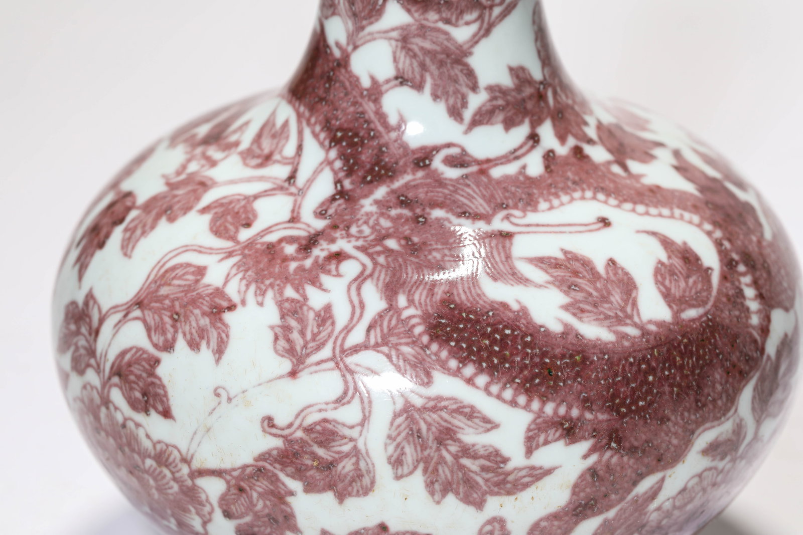 AN UNDERGLAZE-RED ‘DRAGON’ ‘WATER-CHESTNUT’ VASE - 2