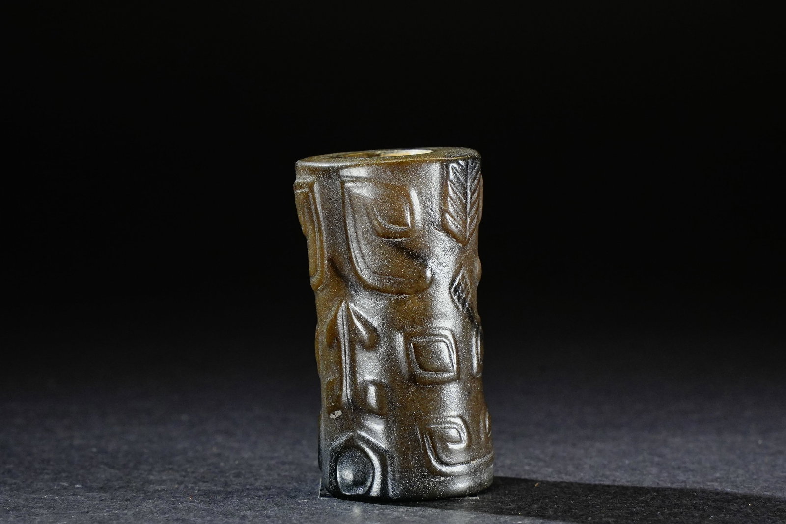Jade Carved Beast Face Pattern Ornament - 2