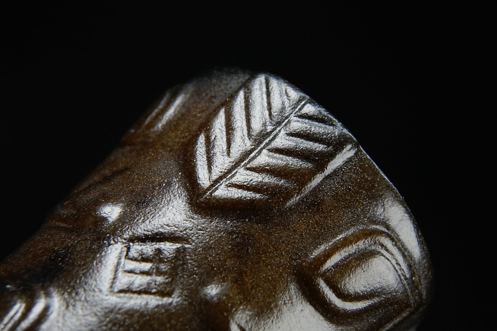 Jade Carved Beast Face Pattern Ornament - 3