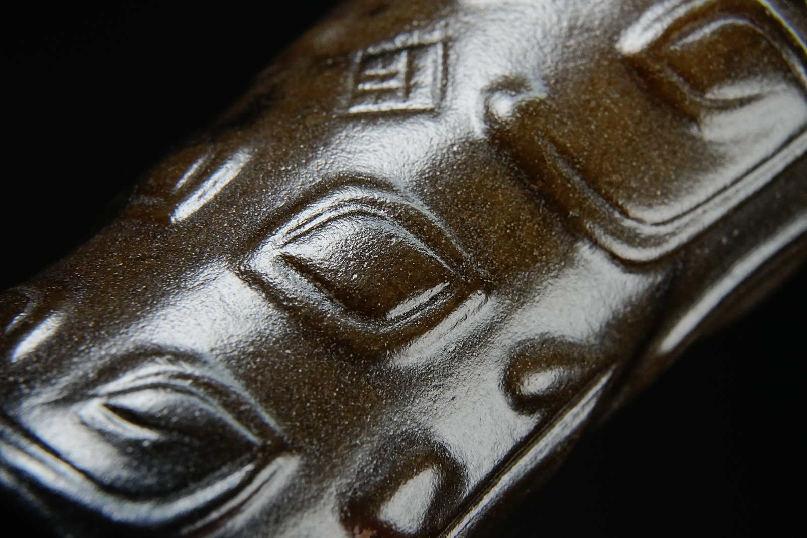 Jade Carved Beast Face Pattern Ornament - 4