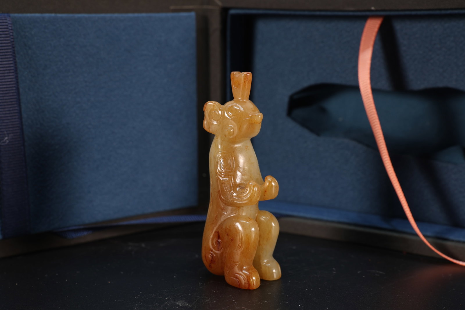 Jade Carved Beast Face Pattern Beast Shape Ornament: Jade Carved Beast Face Pattern Beast Shape Ornament (7.5 x 2.5 x 2cm)
