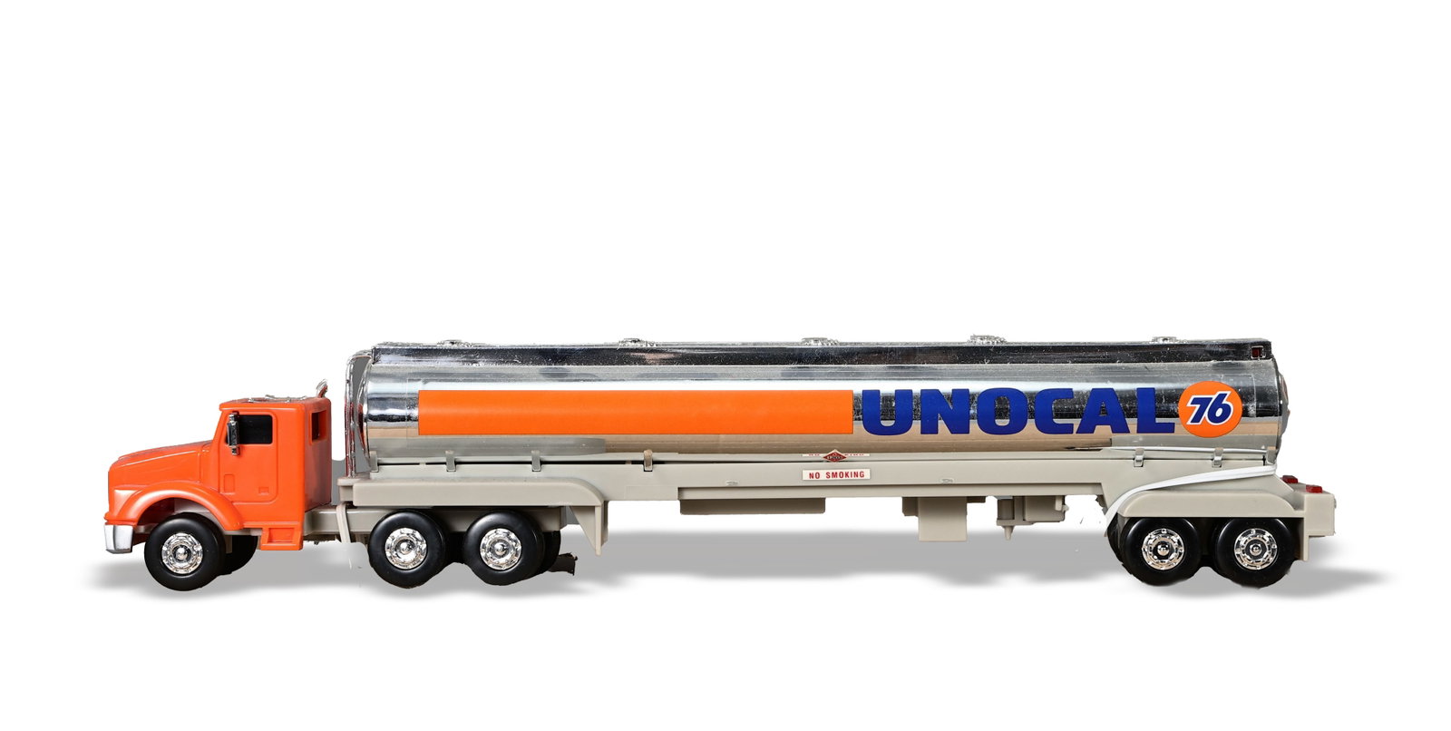 1994 Unocal 76 Oil Tanker Truck Model Taylor Trunks (1 of 5)