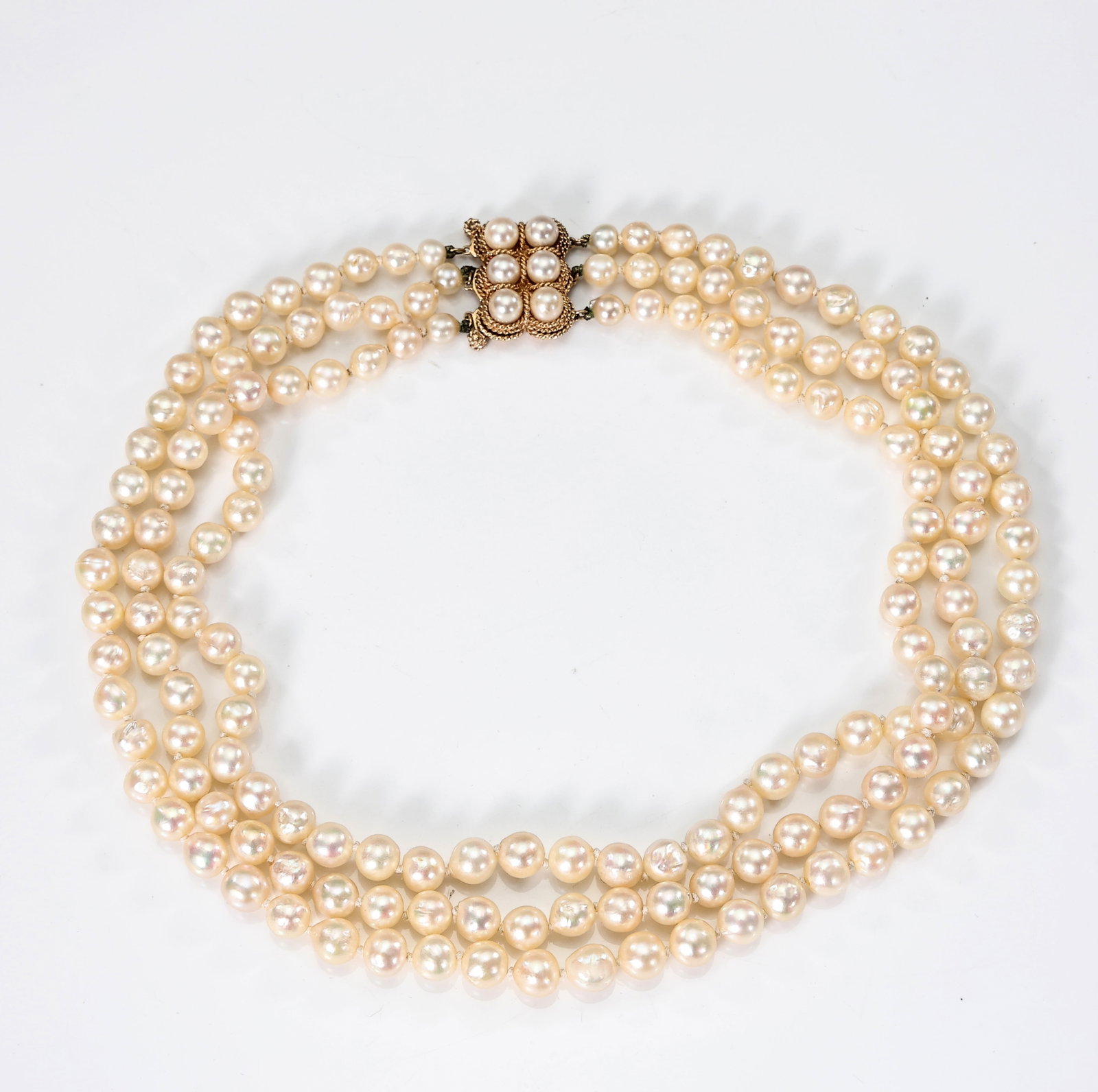 Freshwater Cultured Pearl Triple Strand 14k Yellow Gold Clasp Necklace: Freshwater Cultured Pearl Triple Strand 14k Yellow Gold Clasp Necklace (21 x 2 cm, Total length: 42 cm)