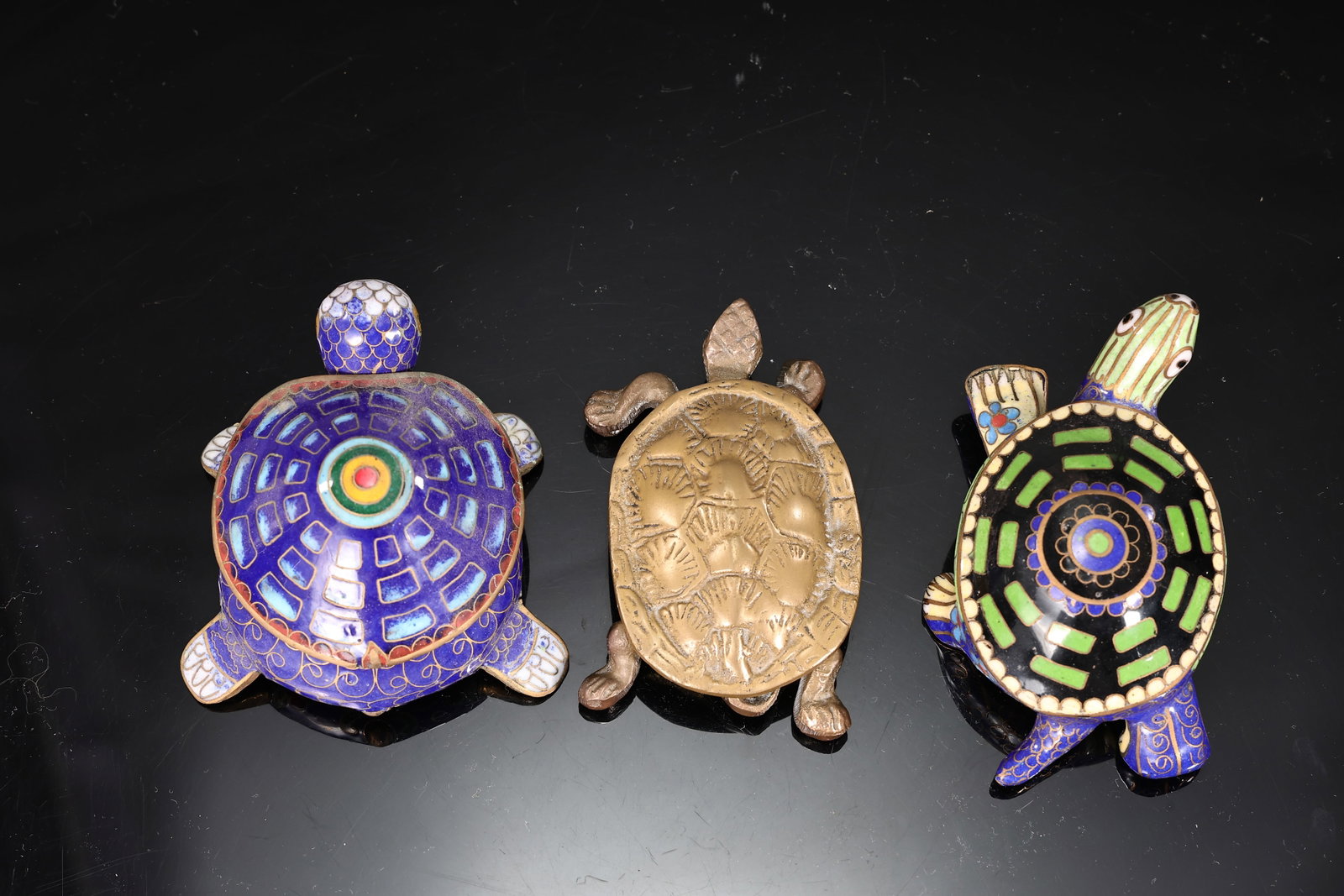 Three Trinket Turtles Box Include Cloisonné,Bronze: Three Trinket Turtles Box Include Cloisonné,Bronze (About 7 x 9 x 4.5 cm more or less)