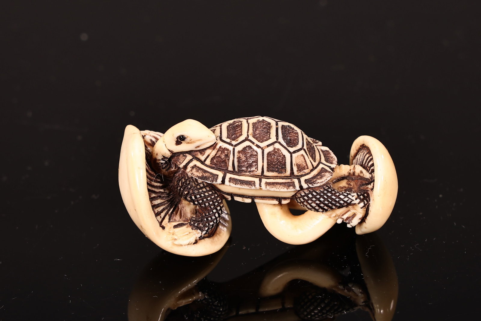 Japanese Carved Turtle Miniature Figurine (1 of 5)