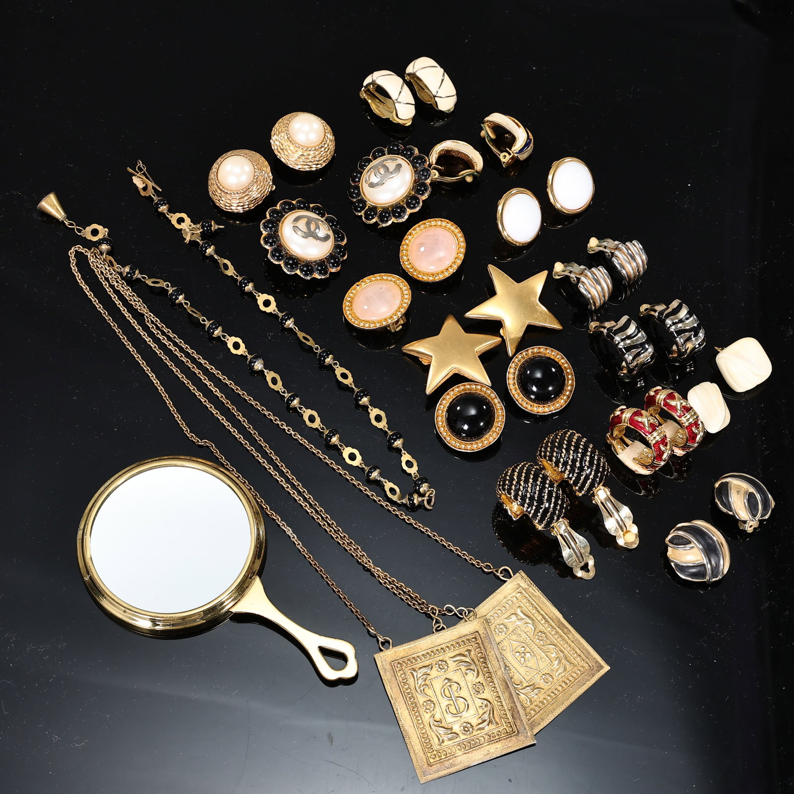 Group Of Vintage 80s Costume Jewelry (1 of 8)
