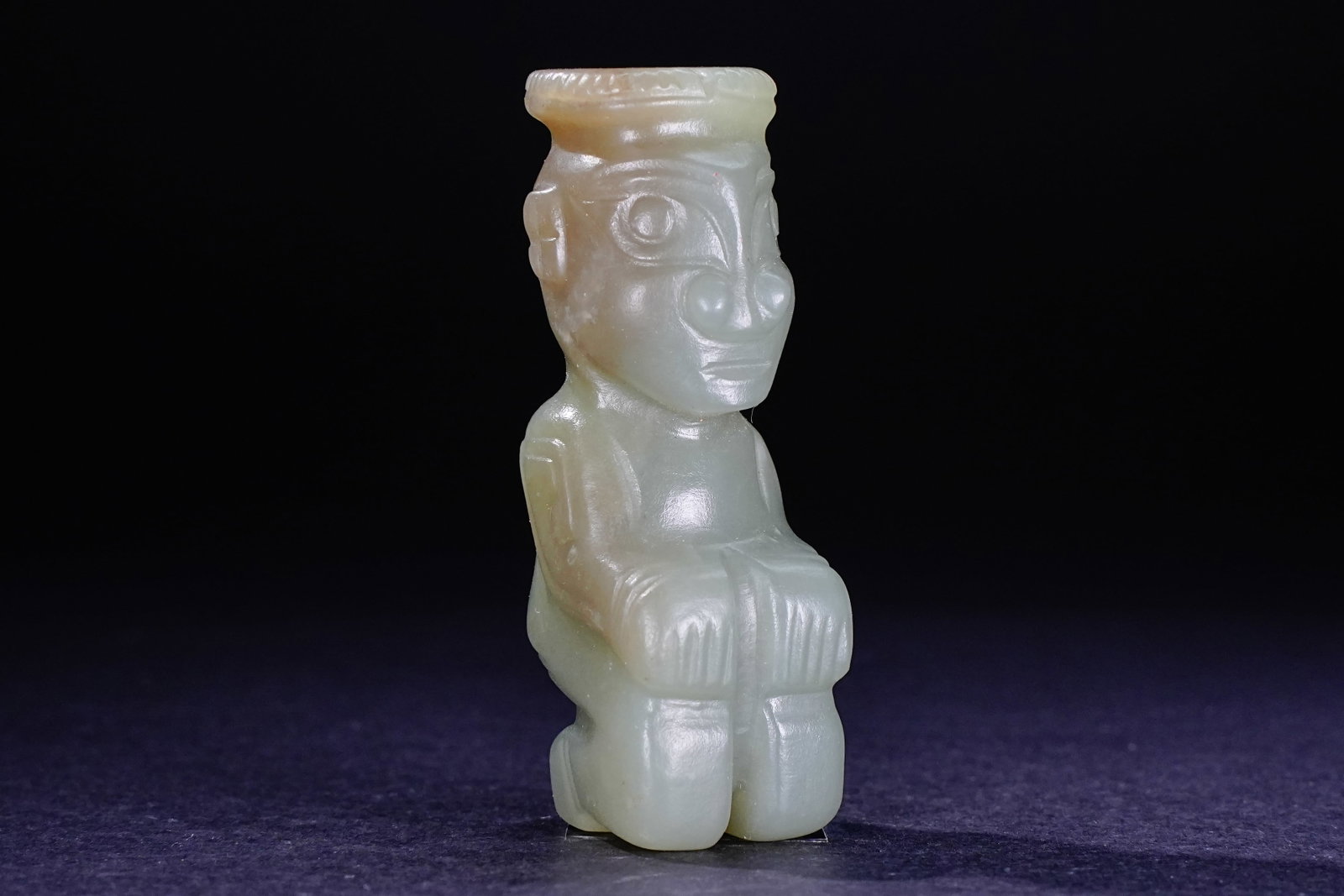 Jade Carved Beast Face Pattern Character Shape Ornament: Jade Carved Beast Face Pattern Character Shape Ornament (2.2 x 1.8 x 5.2cm)
