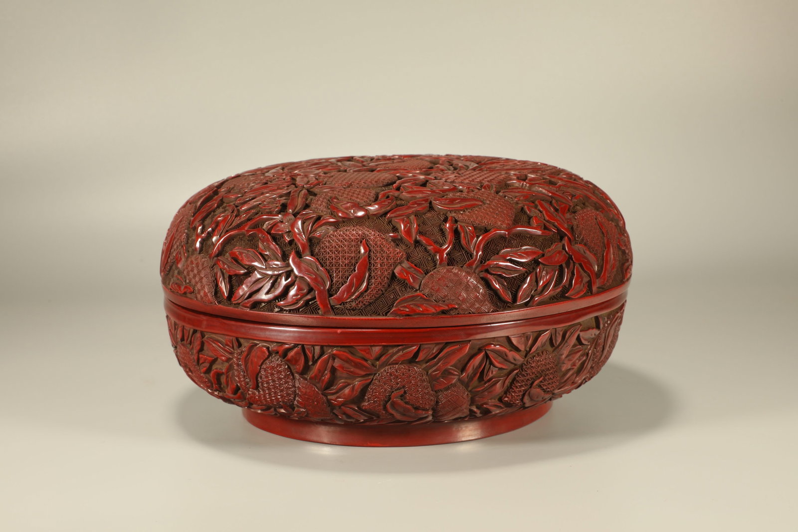 Lacquerware Red Carved Peach Pattern Lid Box - 3