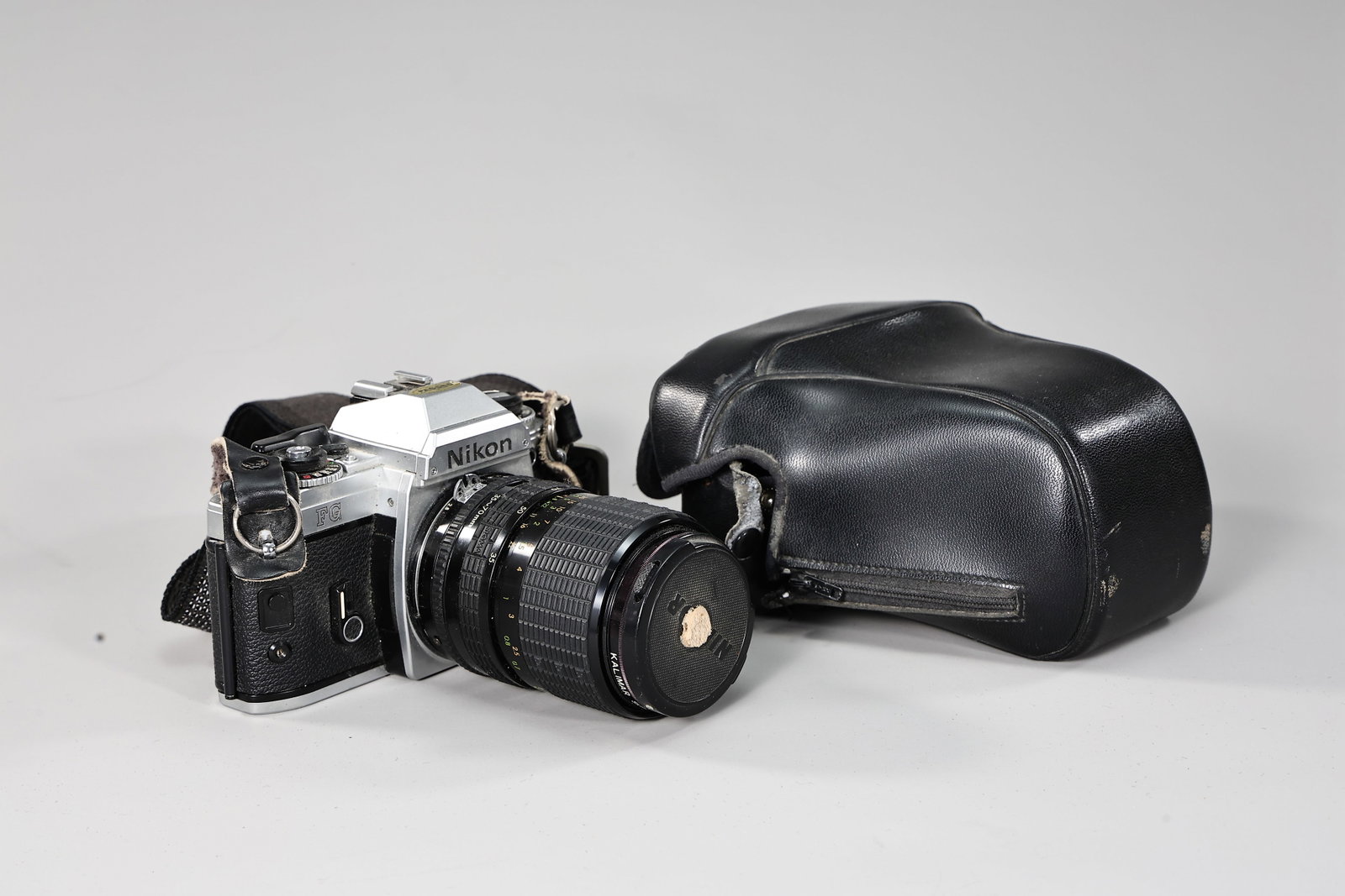 Nikon FG Chrome Film Camera w/35-70mm Zoom Lens (1 of 7)