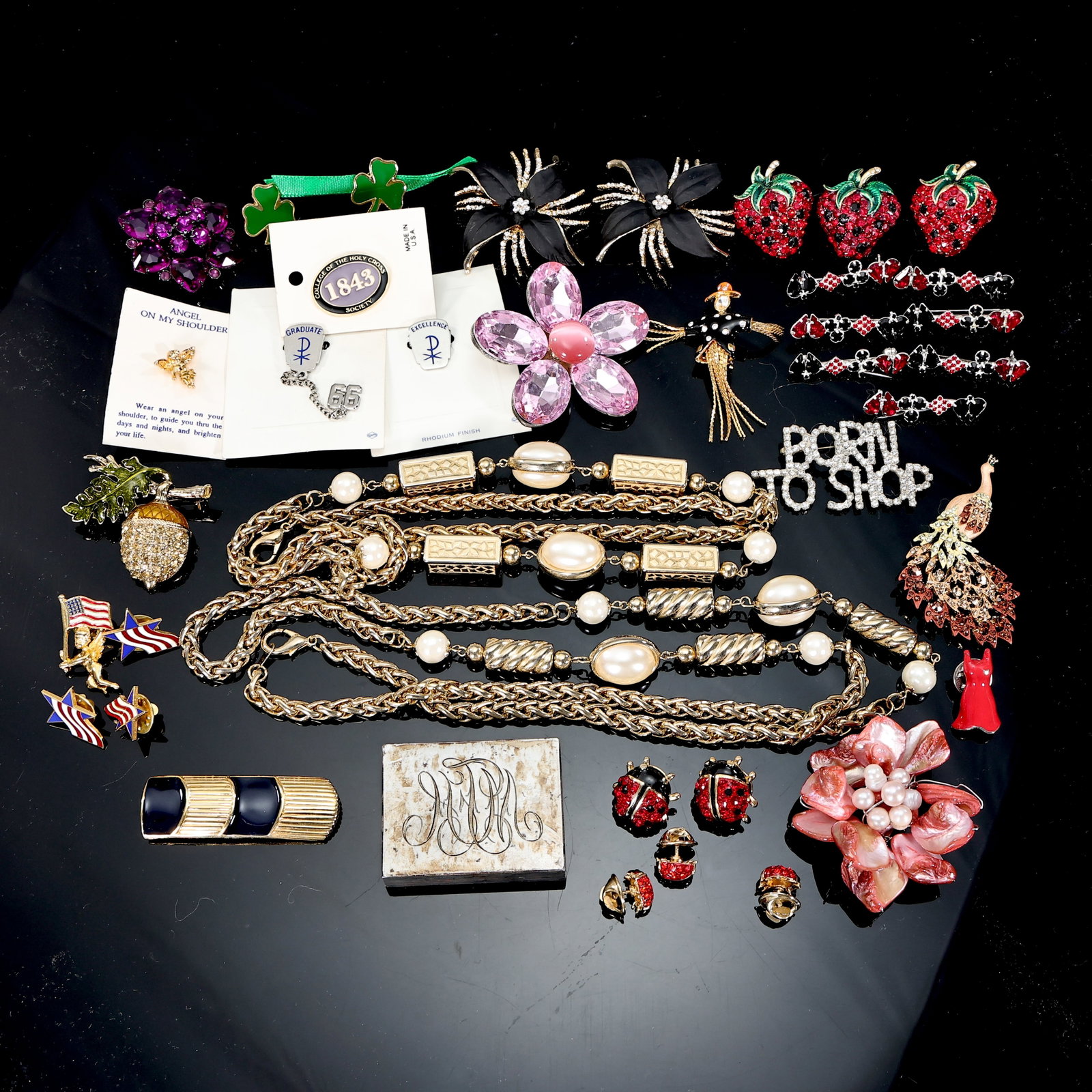 Group Of Costume Jewelry And Accessories (1 of 8)