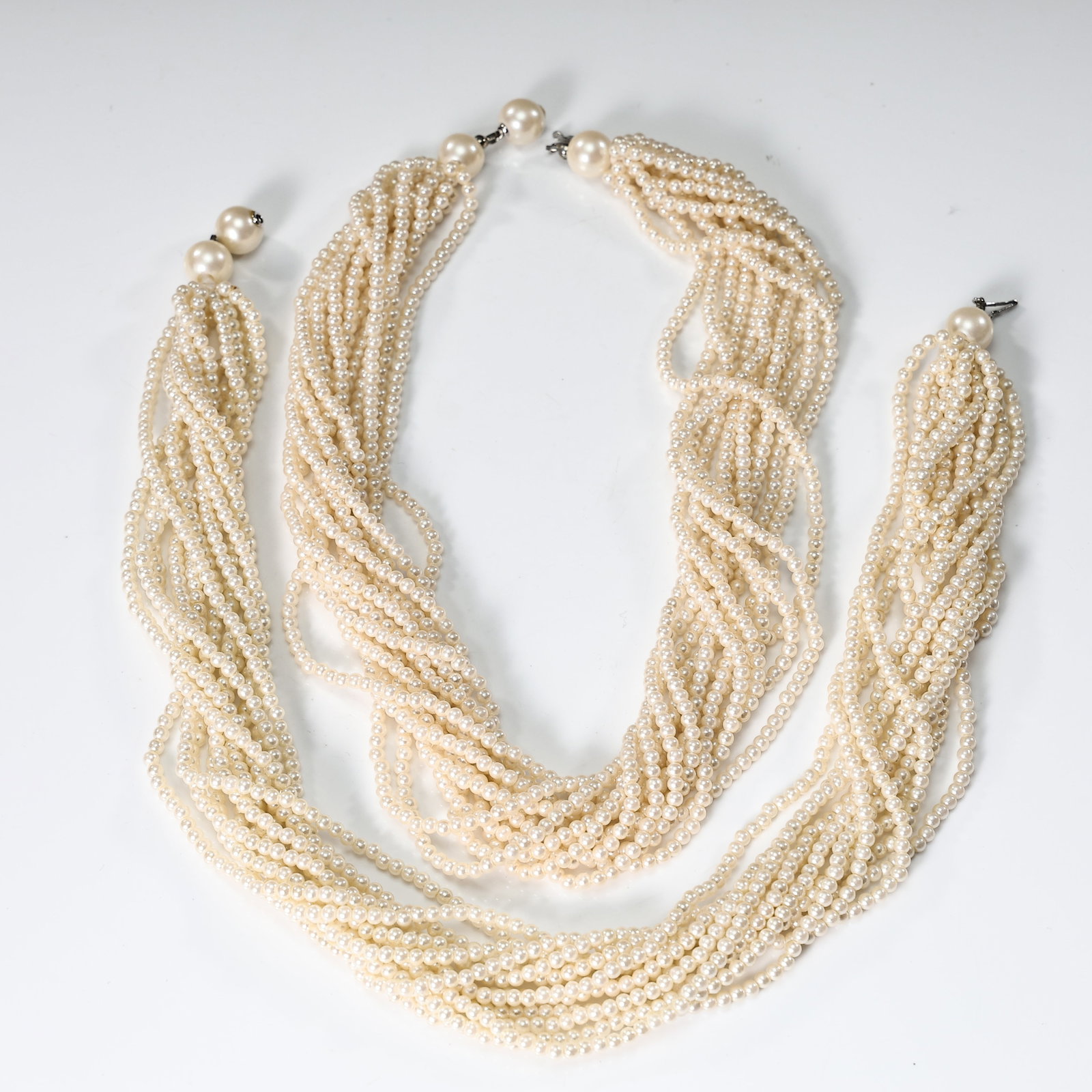 Vintage Multi-strand Simulated Pearl Necklace Set Of 2: Vintage Multi-strand Simulated Pearl Necklace Set Of 2 (19.5 x 2 cm each, Length 39 cm)