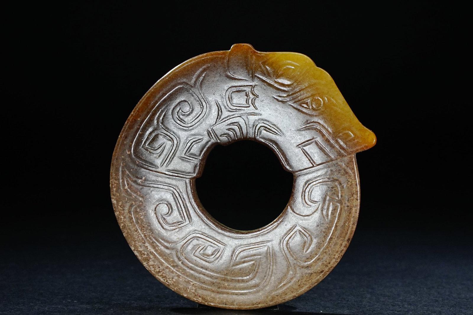 Jade Carved Dragon Pattern Dragon Shape Ring: Jade Carved Dragon Pattern Dragon Shape Ring (5.8 x 0.5cm)