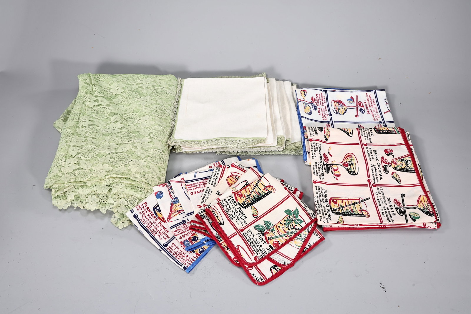 Mid Century Tablecloth And Napkin Include Recipe Fabric (1 of 5)