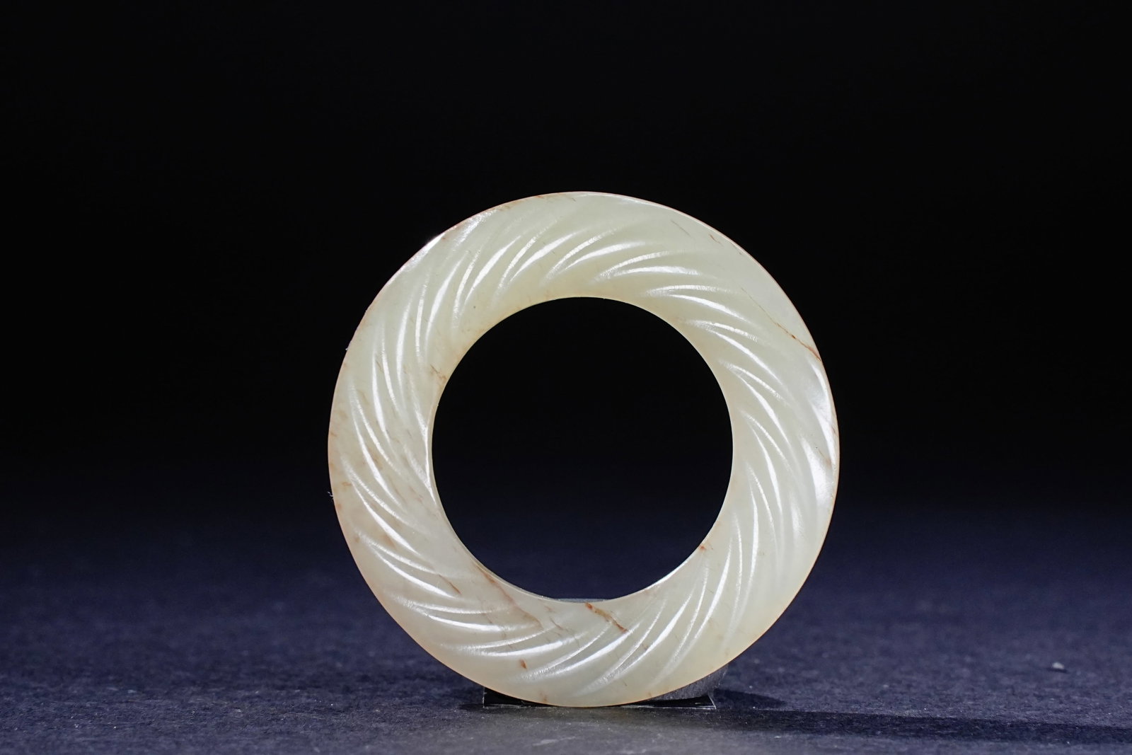 Jade Carved Cloud Pattern Ring - 2