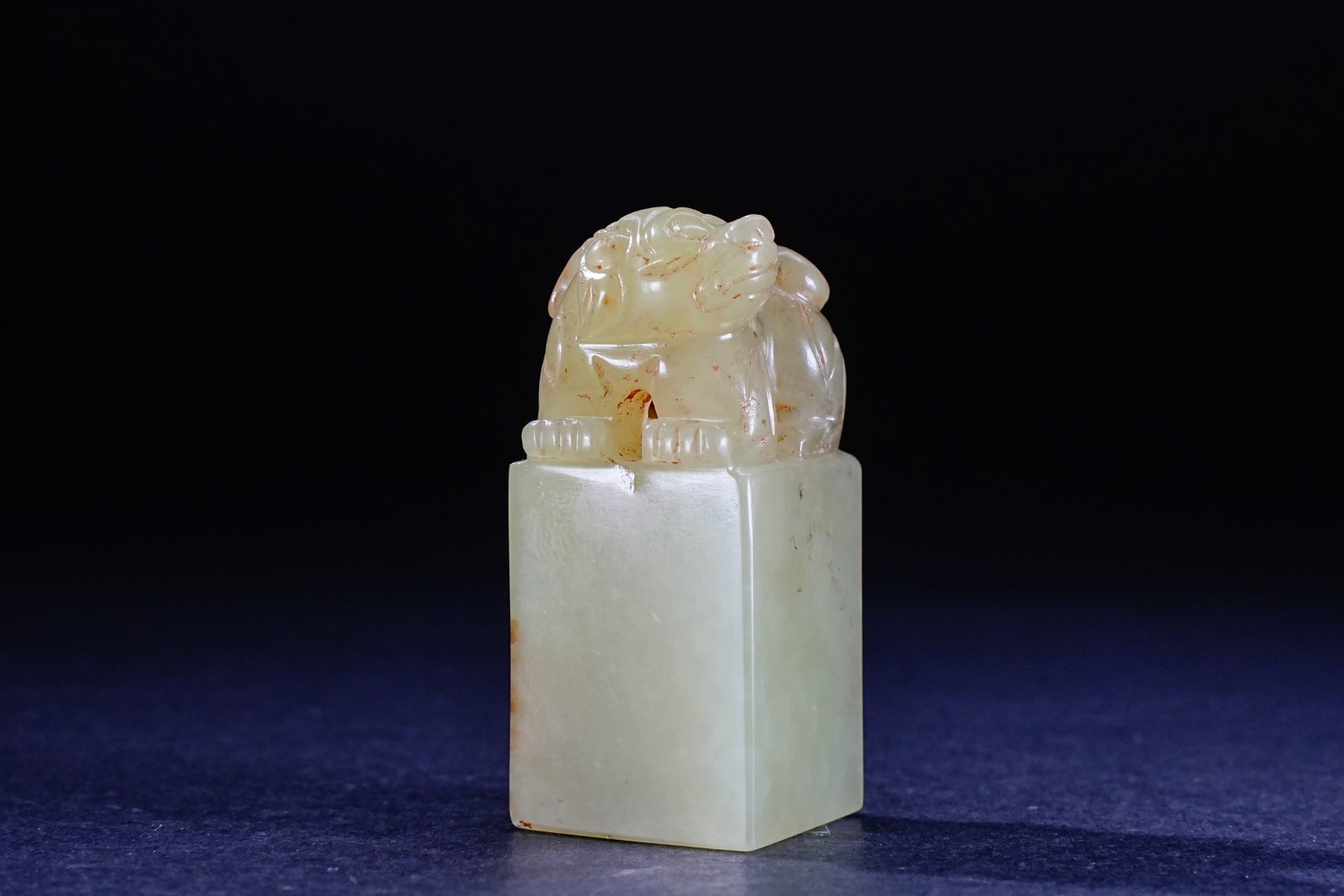 Jade Carved Beast Shape Stone Seal: Jade Carved Beast Shape Stone Seal (1.7 x 1.8 x 4cm)